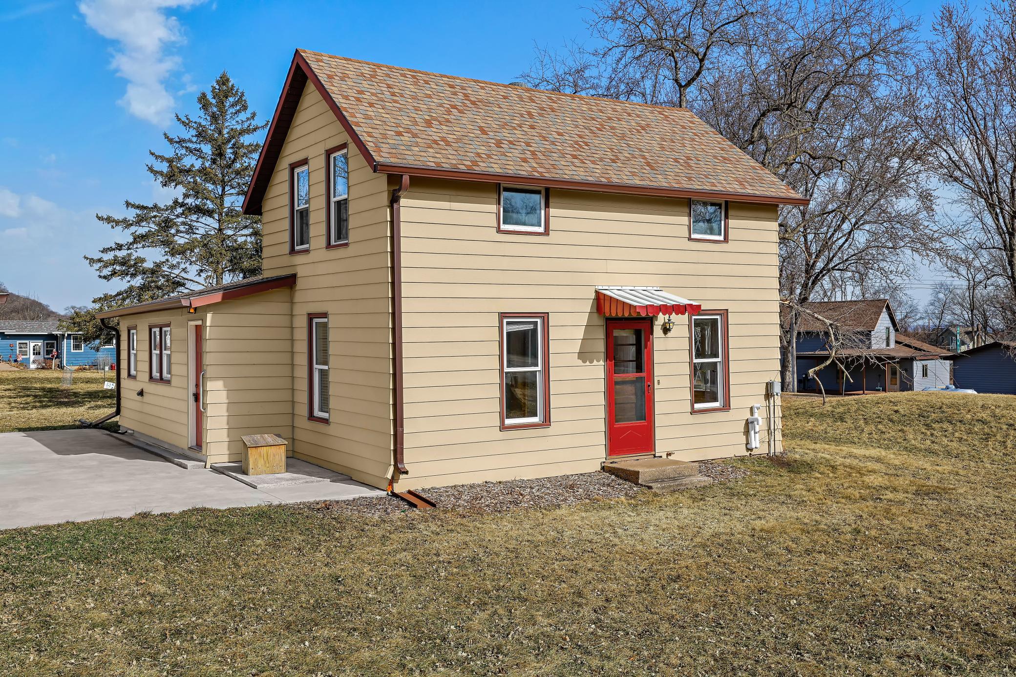 main property photo 2