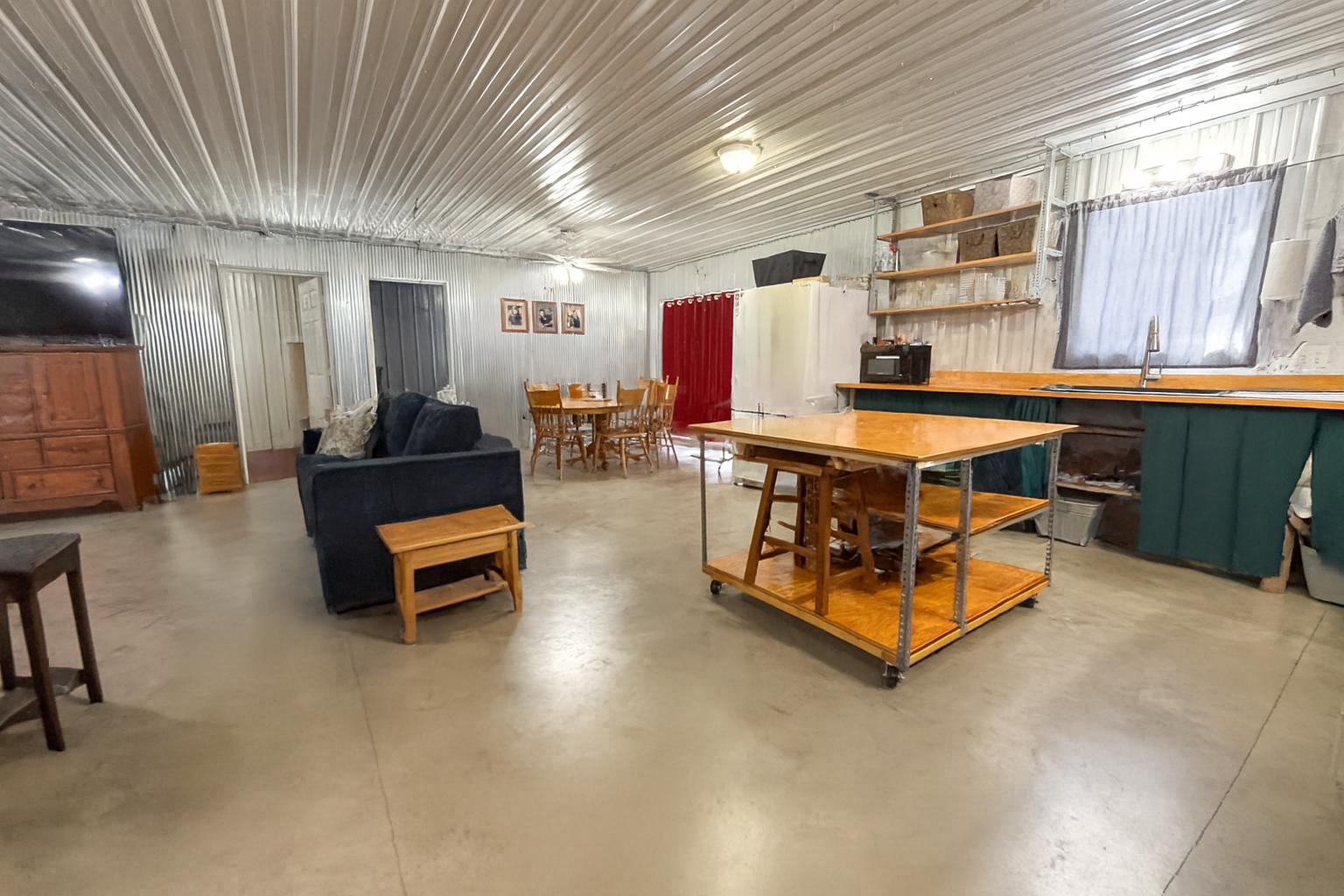 main property photo 6