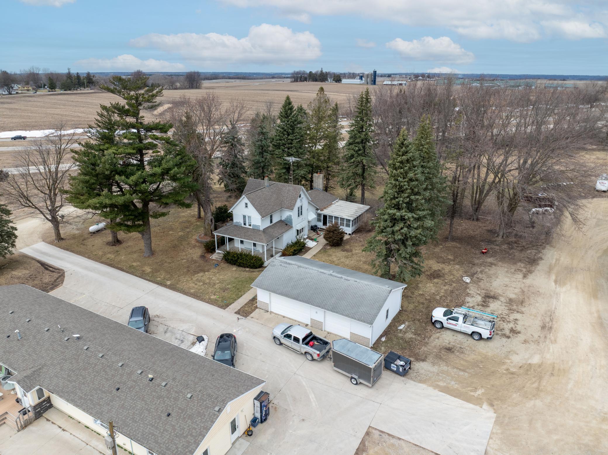 main property photo 3