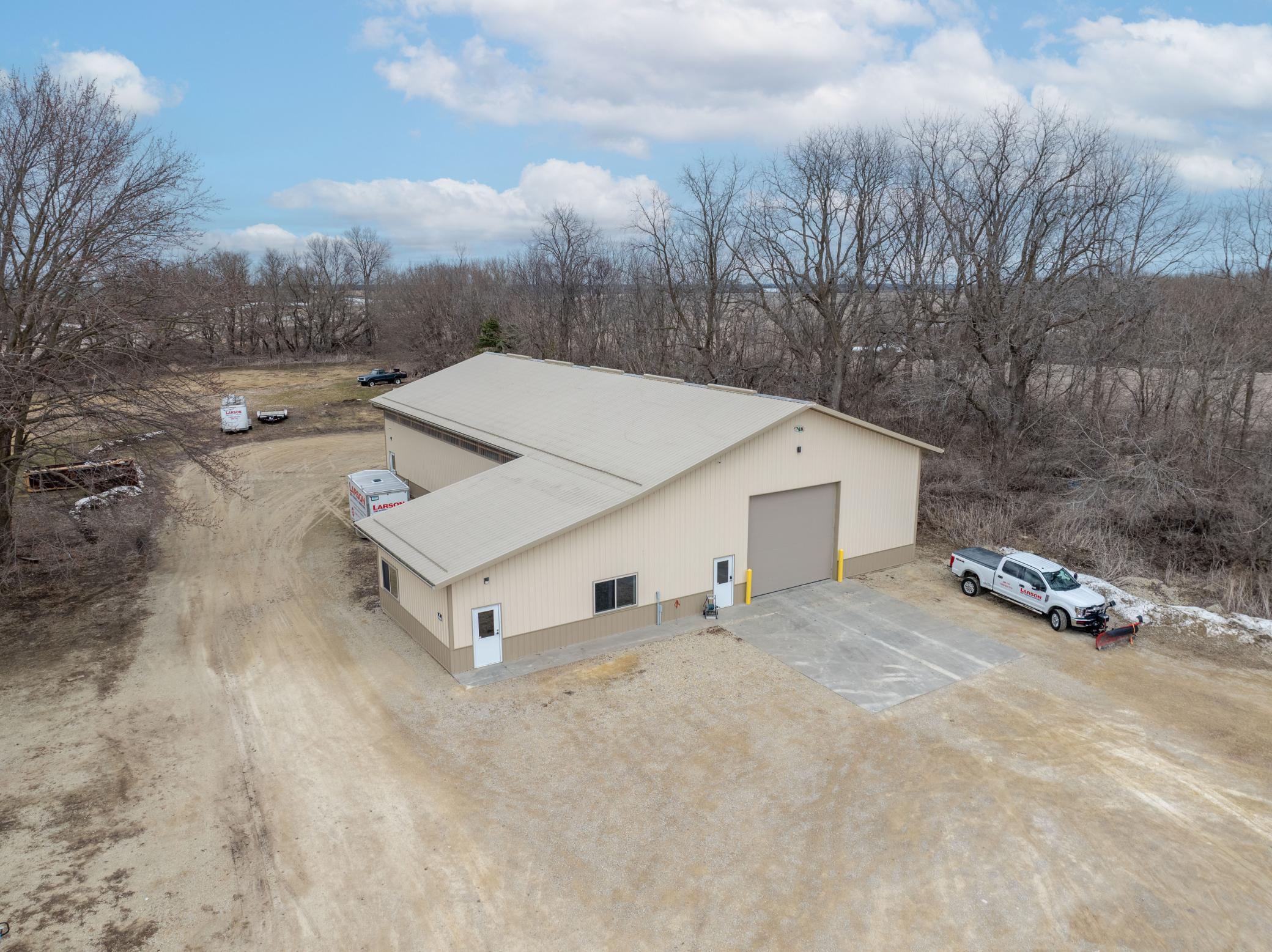 main property photo 4