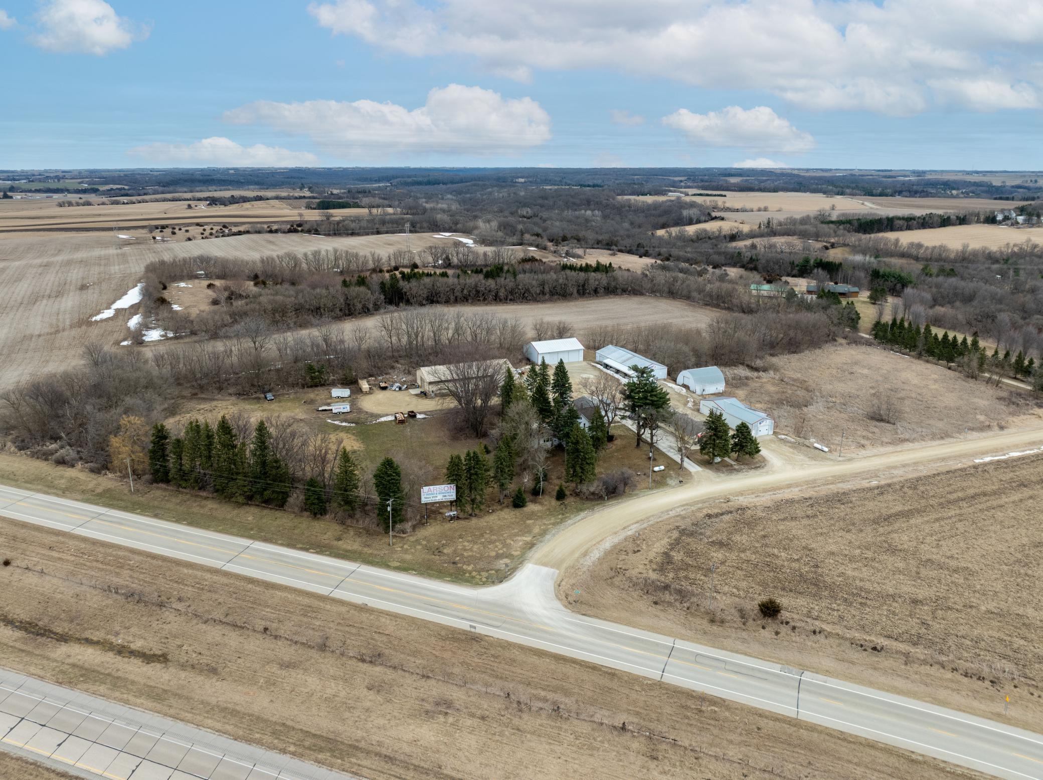 main property photo 9