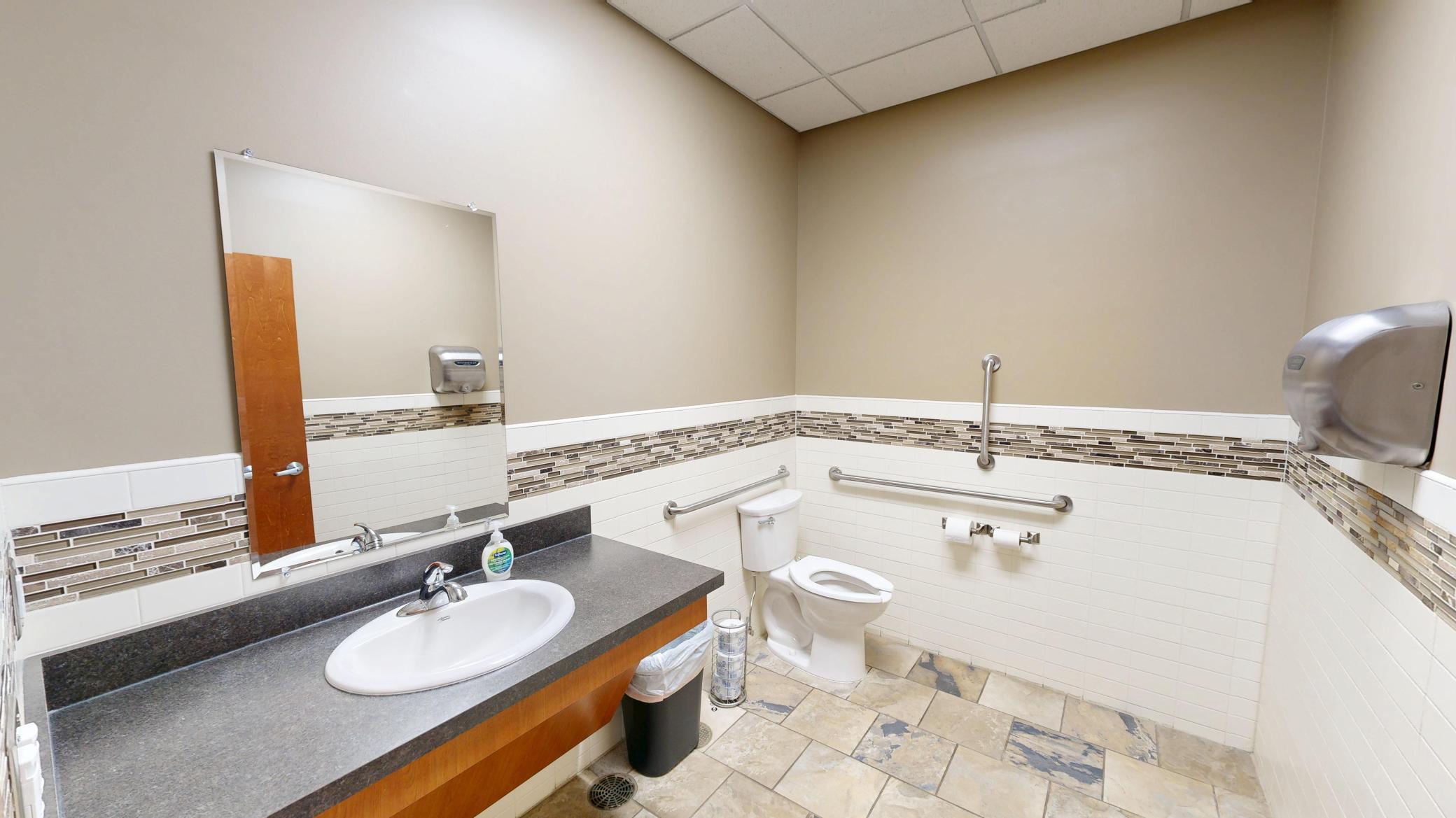 main property photo 6