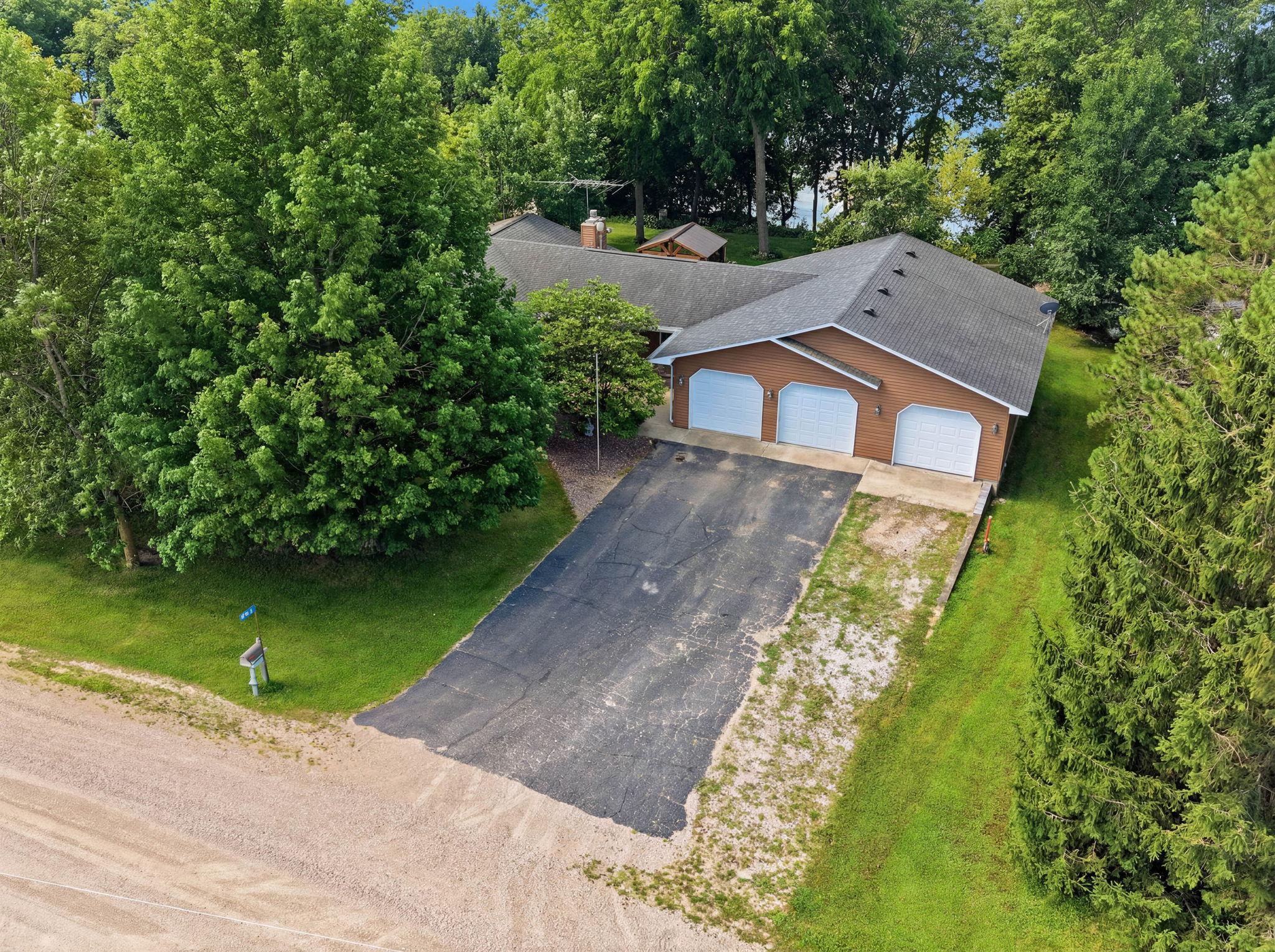 main property photo 79