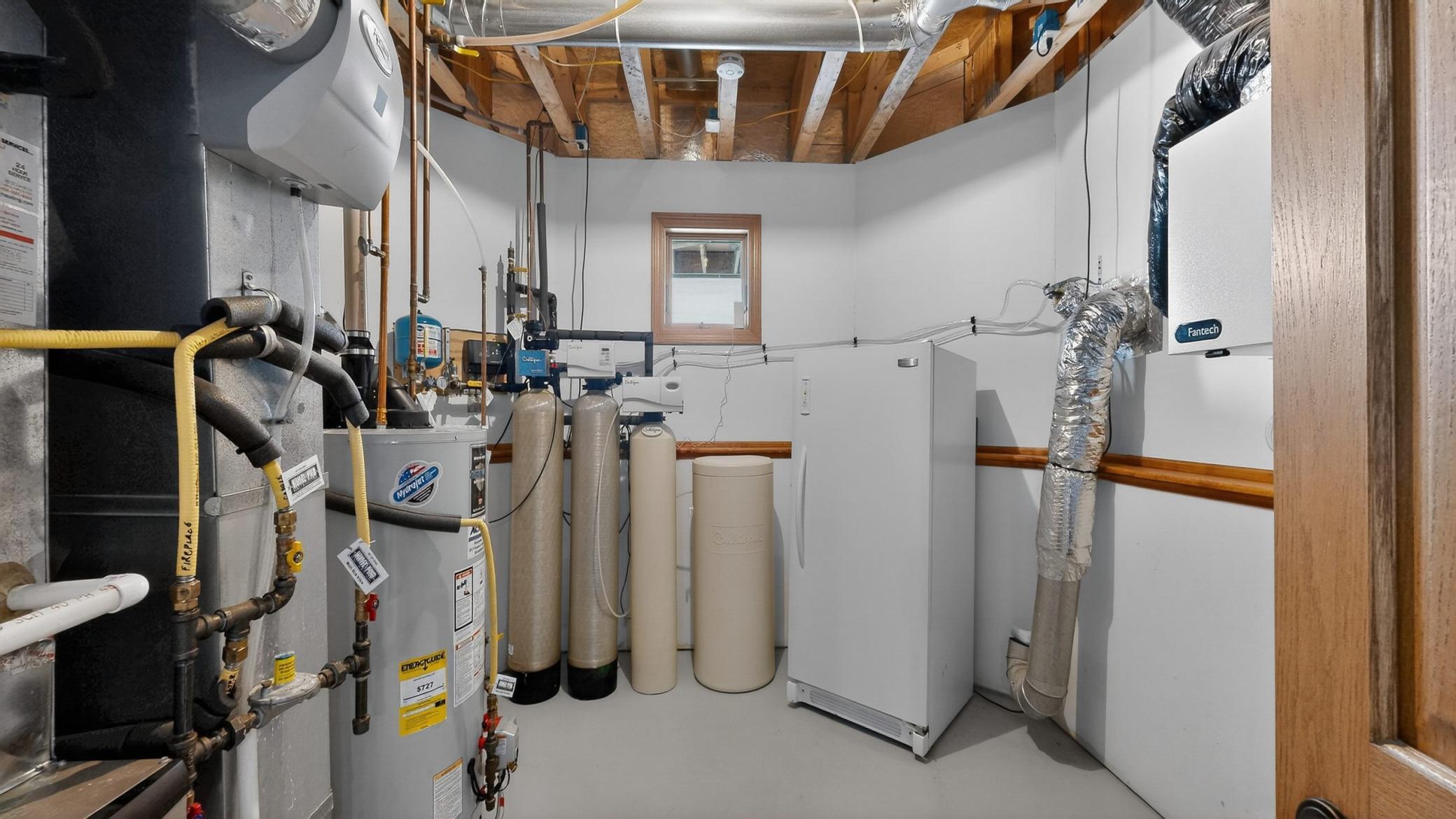 main property photo 50