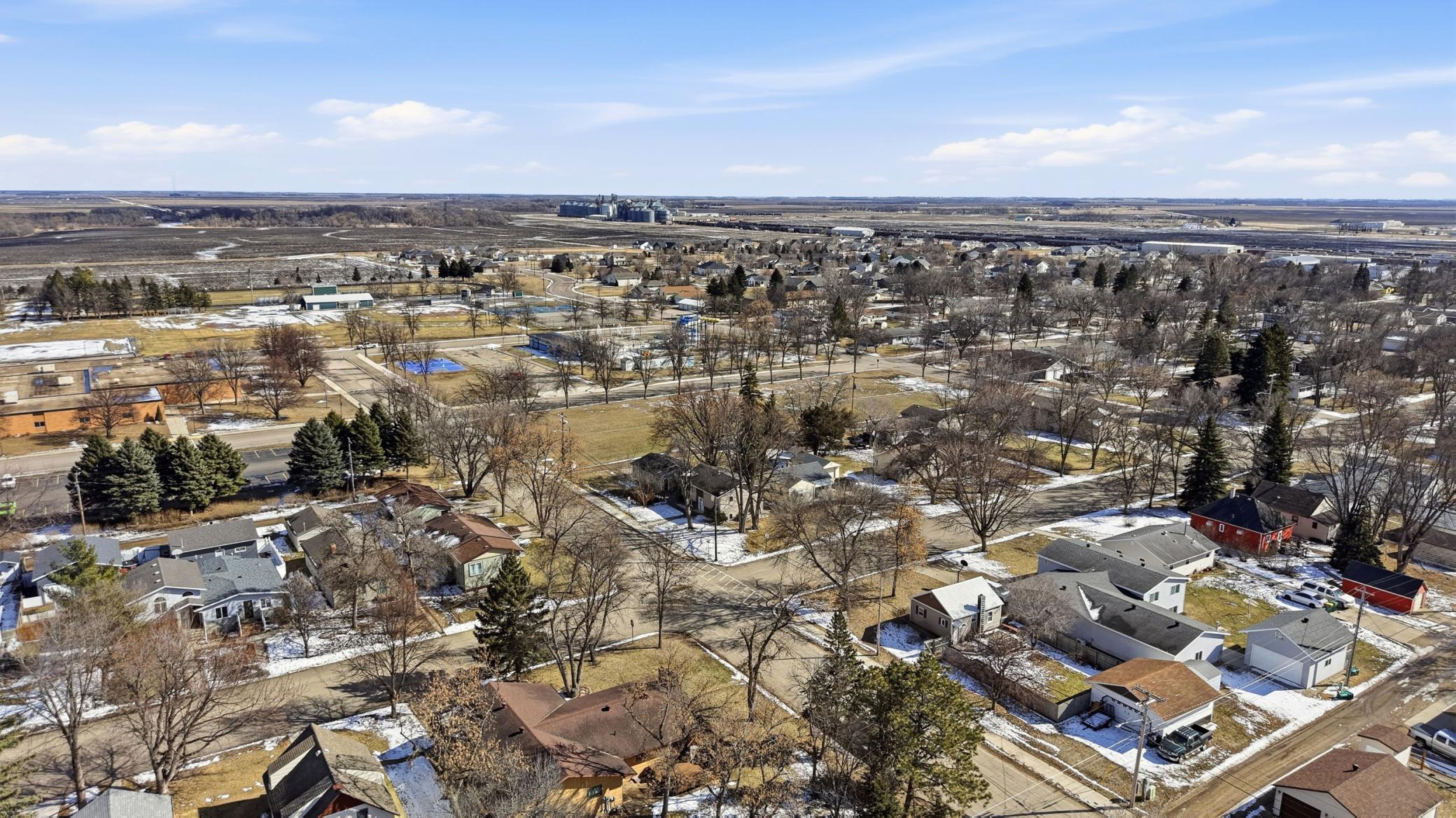 main property photo 32
