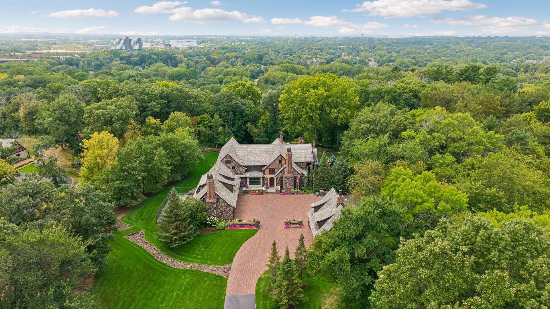 main property photo 9