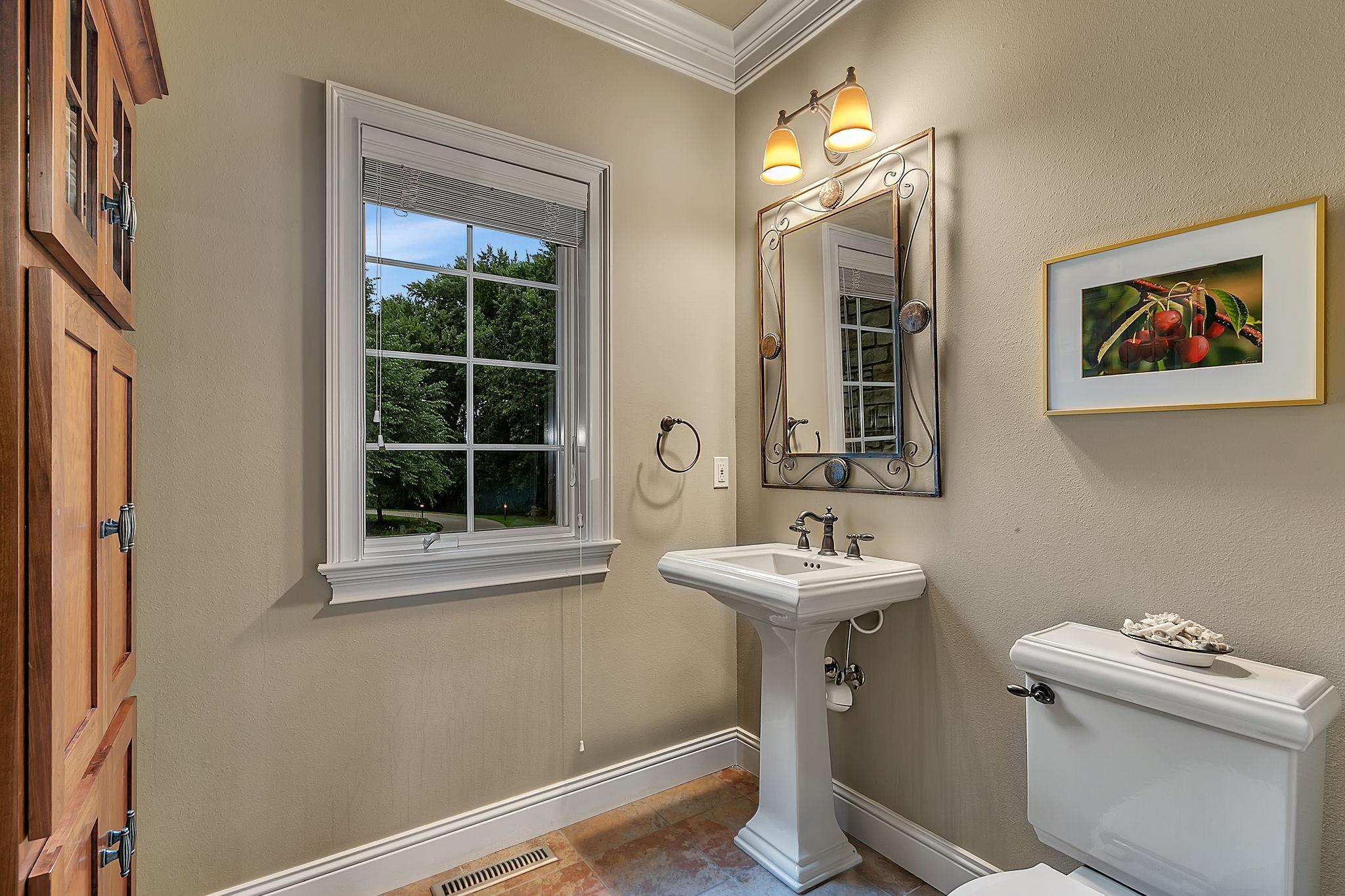 main property photo 14