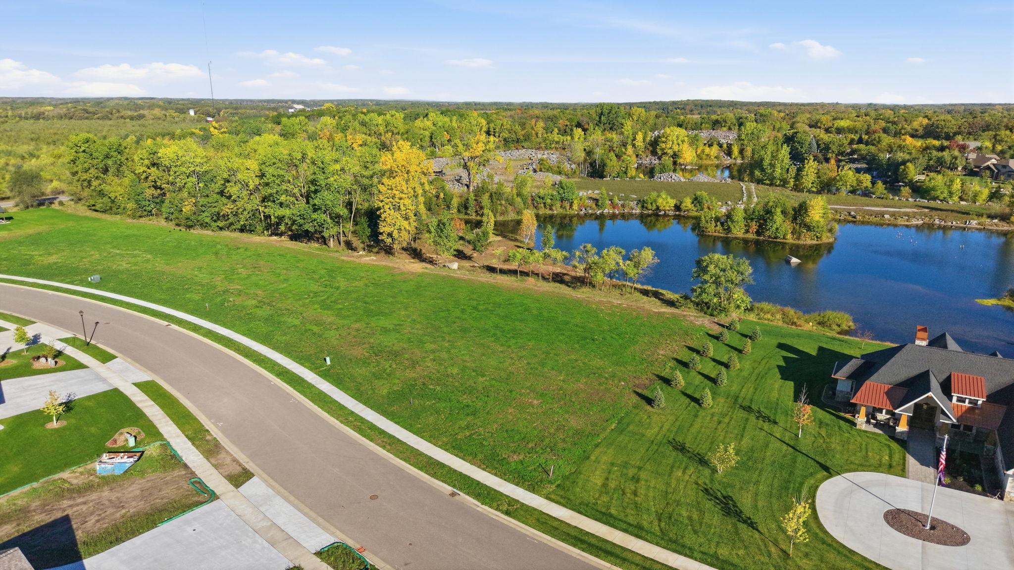 main property photo 28