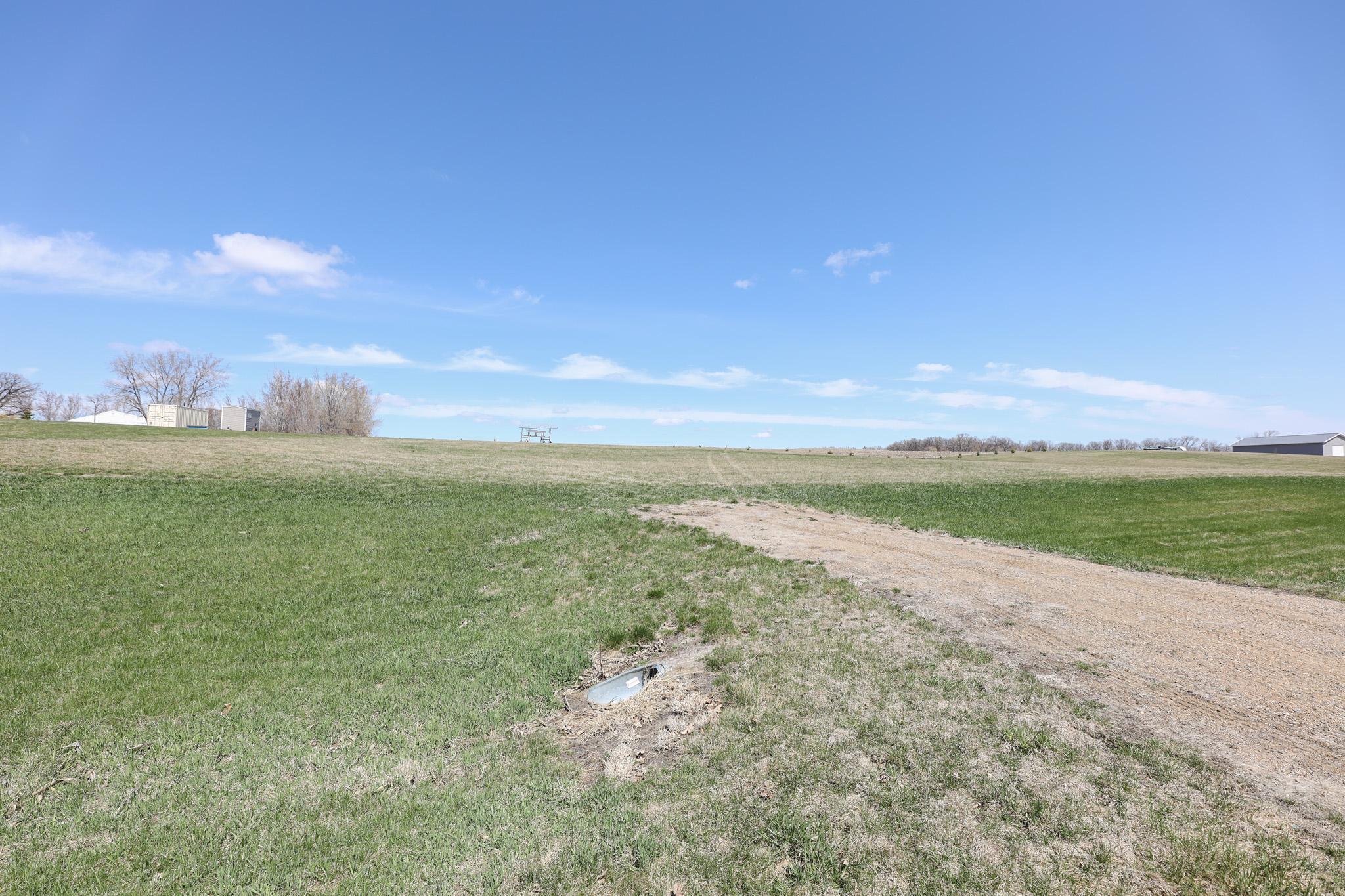 main property photo 10