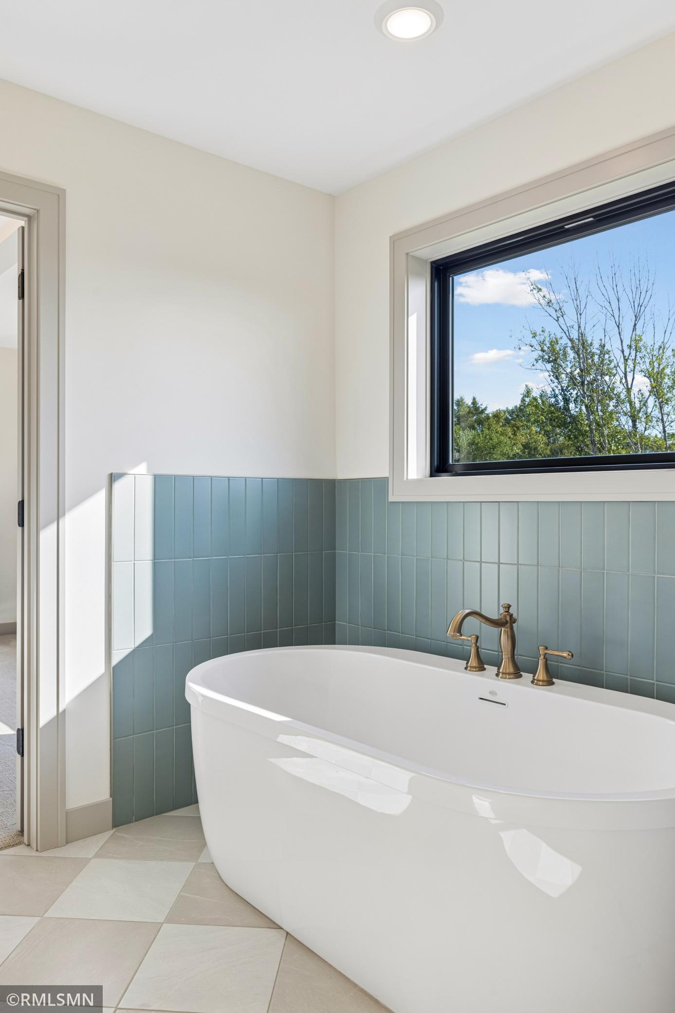 main property photo 75
