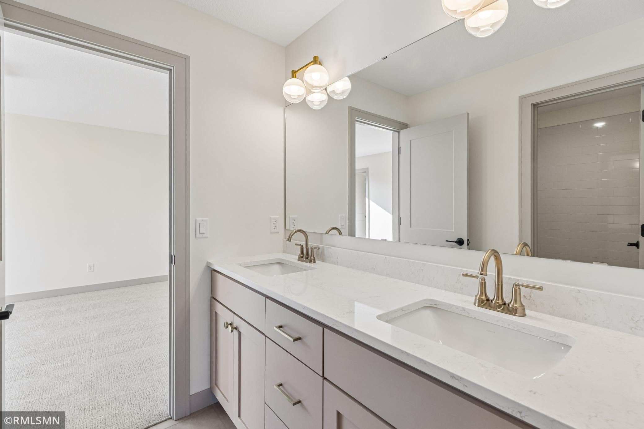 main property photo 81