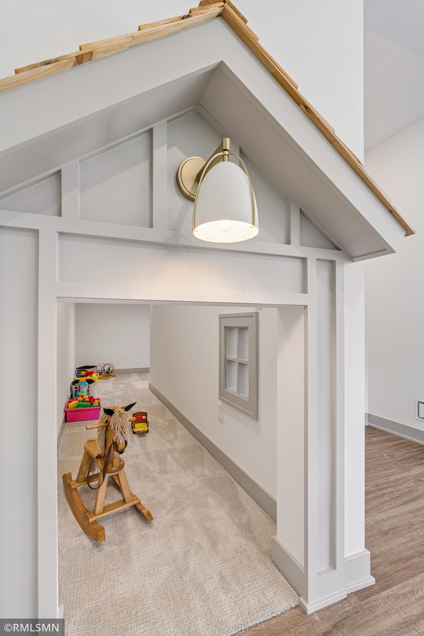 main property photo 89