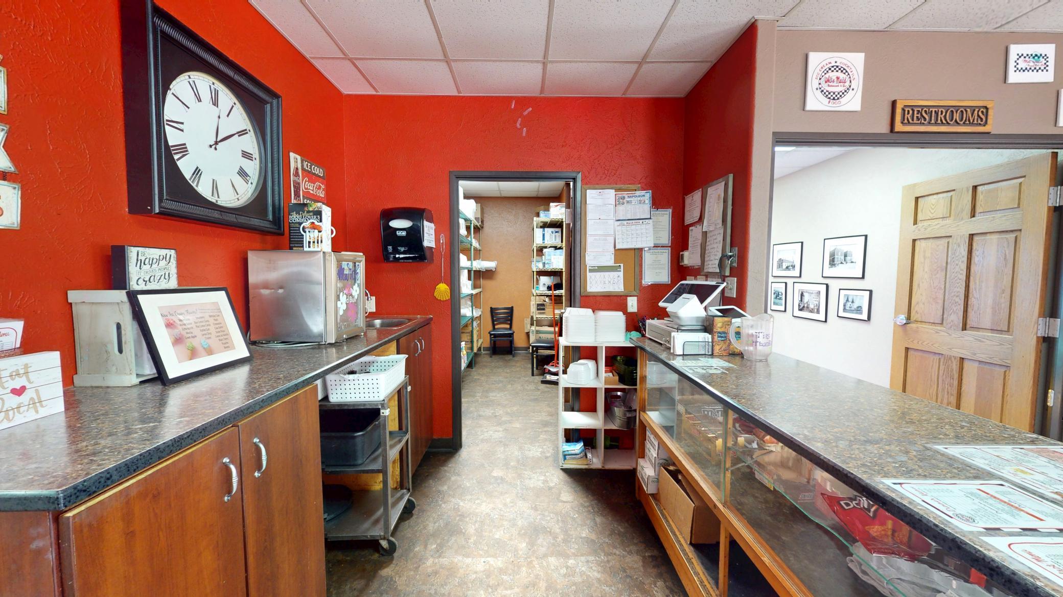 main property photo 10