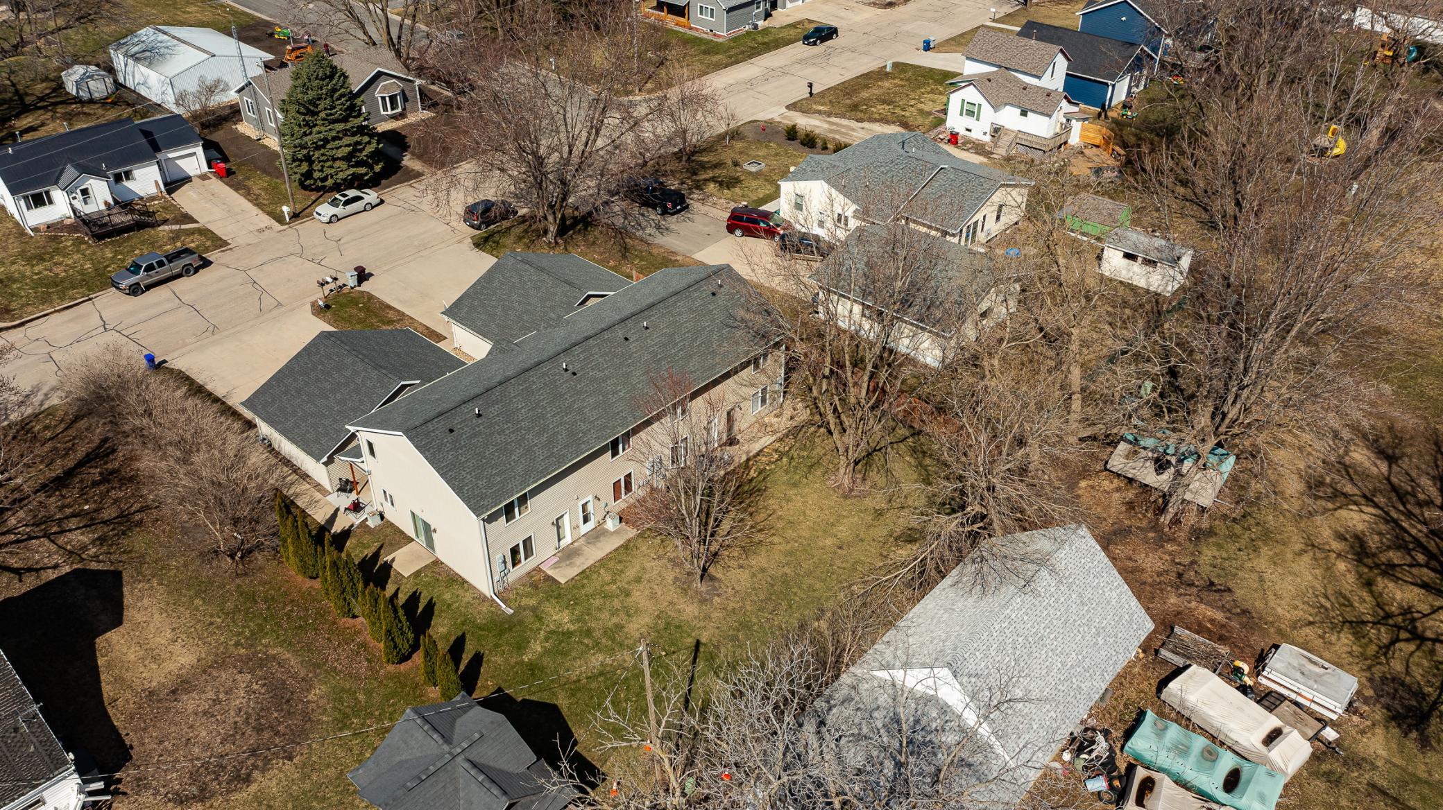 main property photo 29