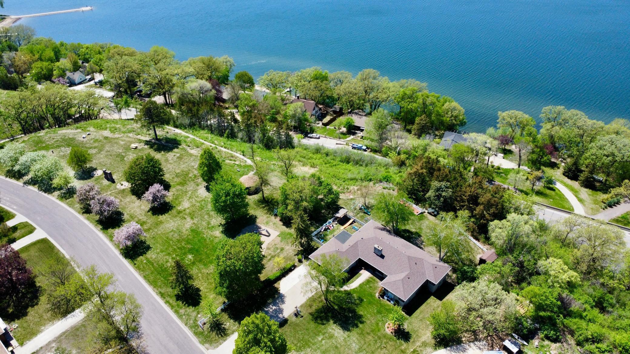 main property photo 41