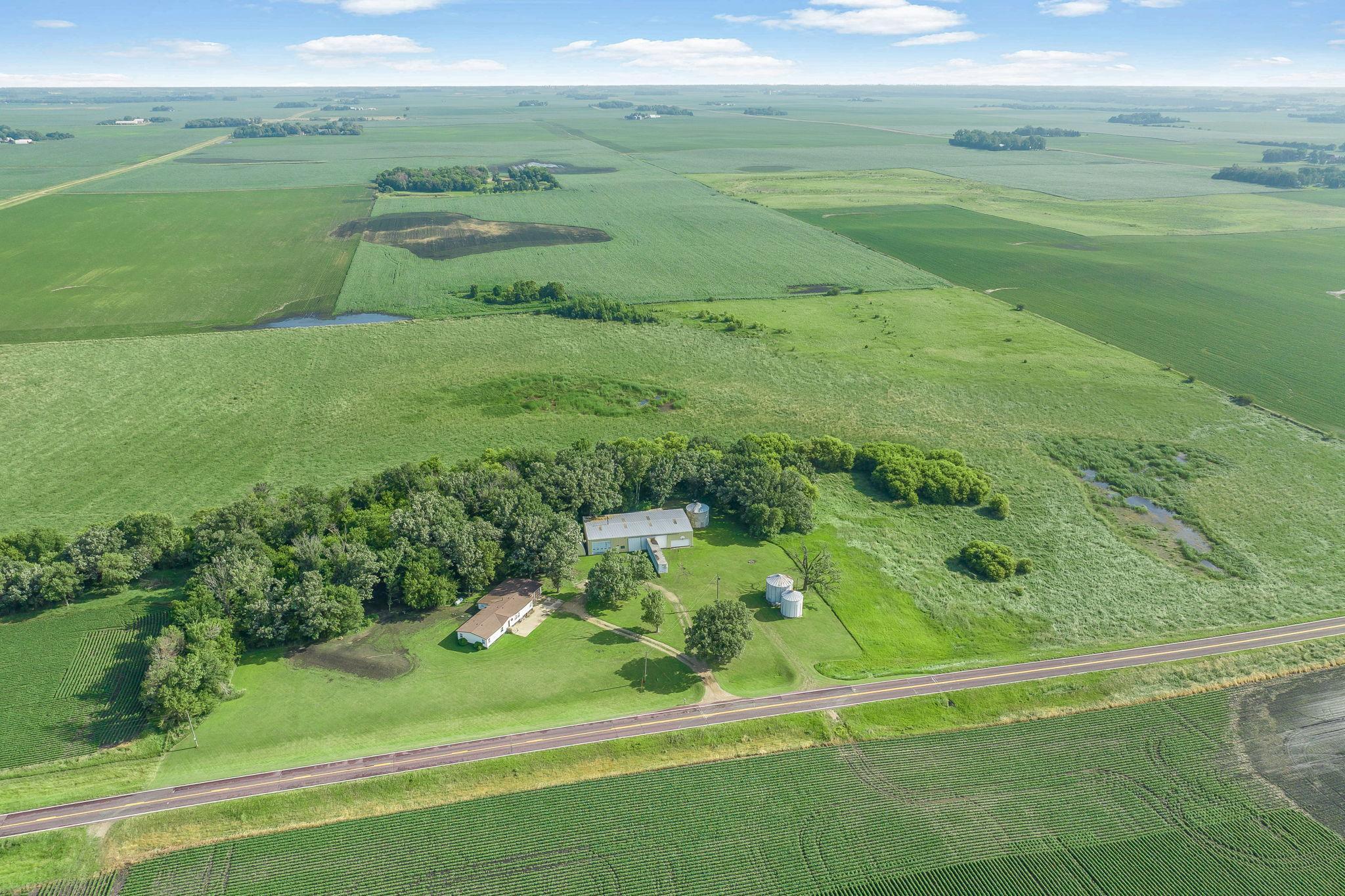 main property photo 40
