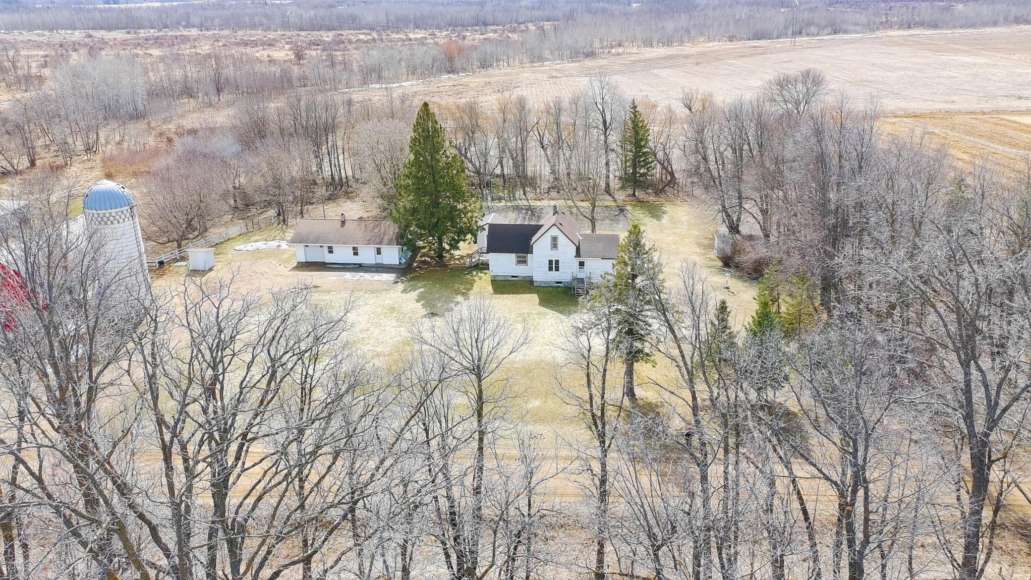 main property photo 17