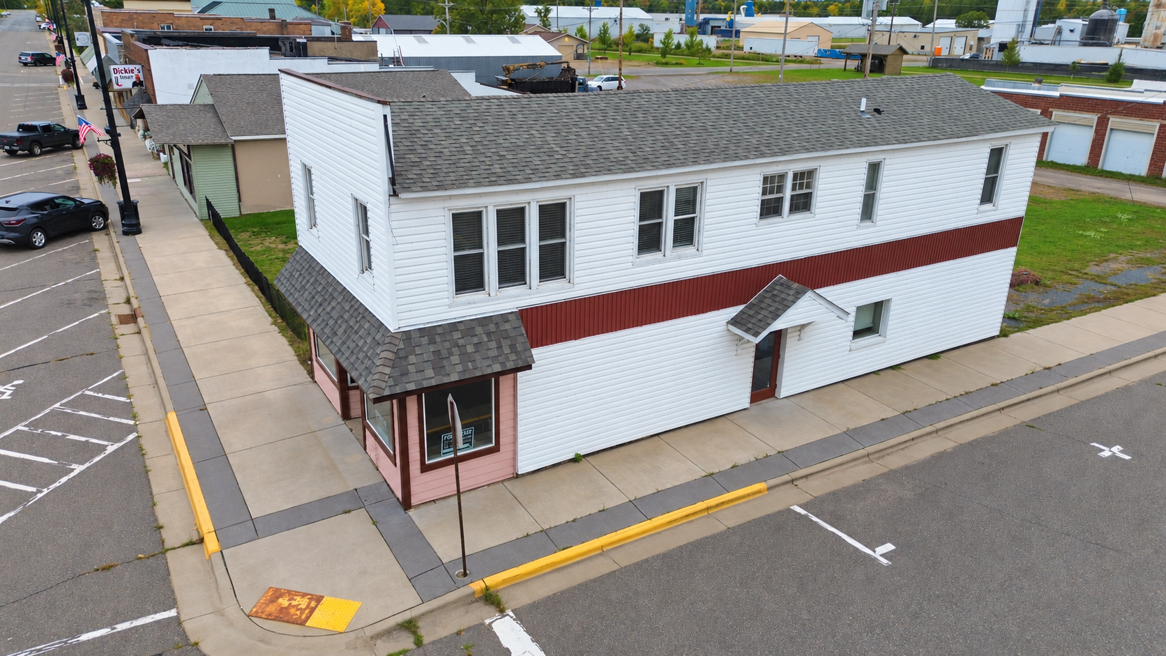 main property photo 23