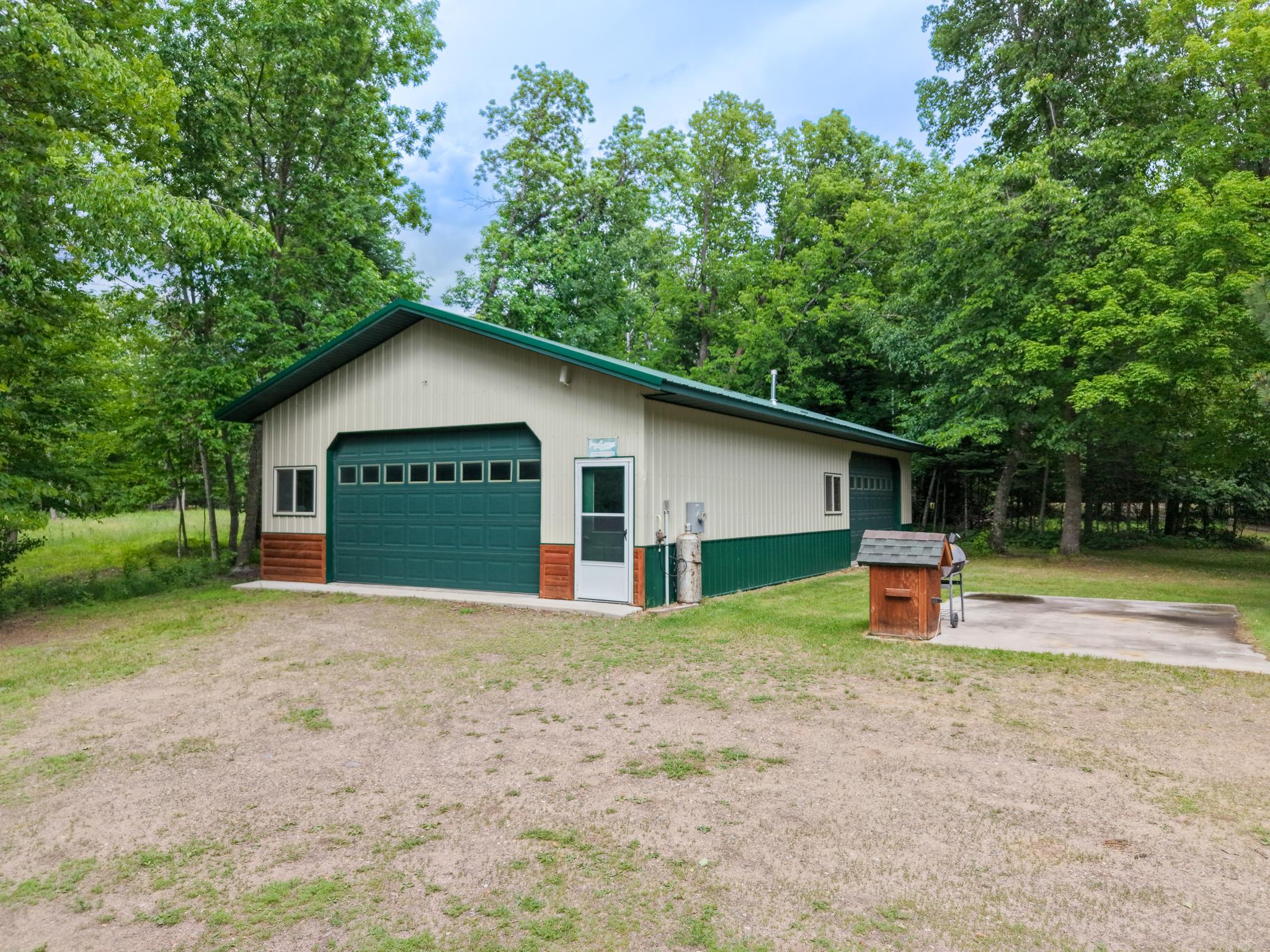 main property photo 50