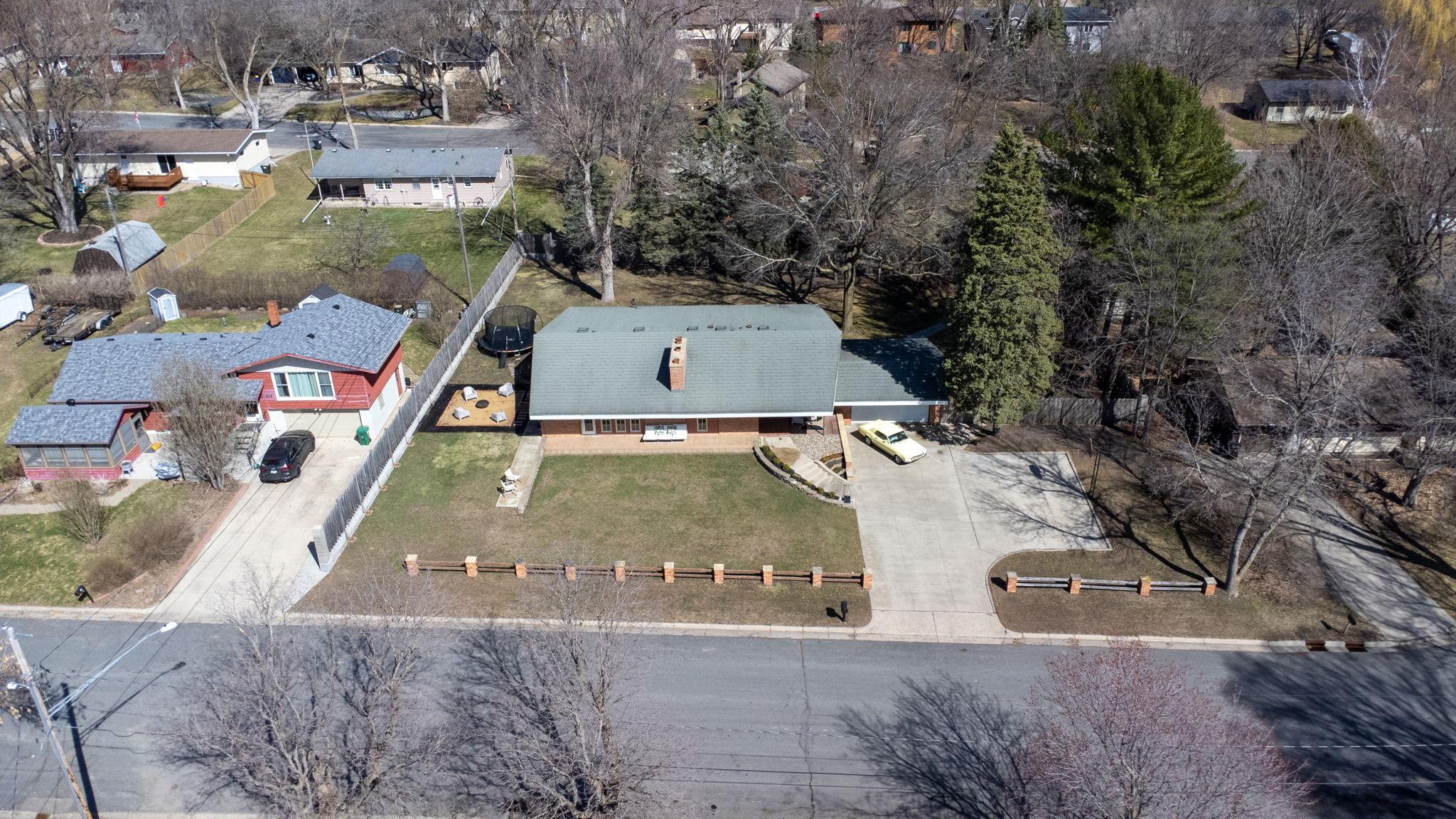 main property photo 37