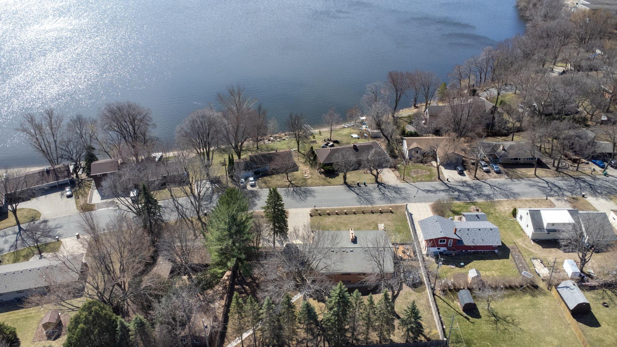 main property photo 40