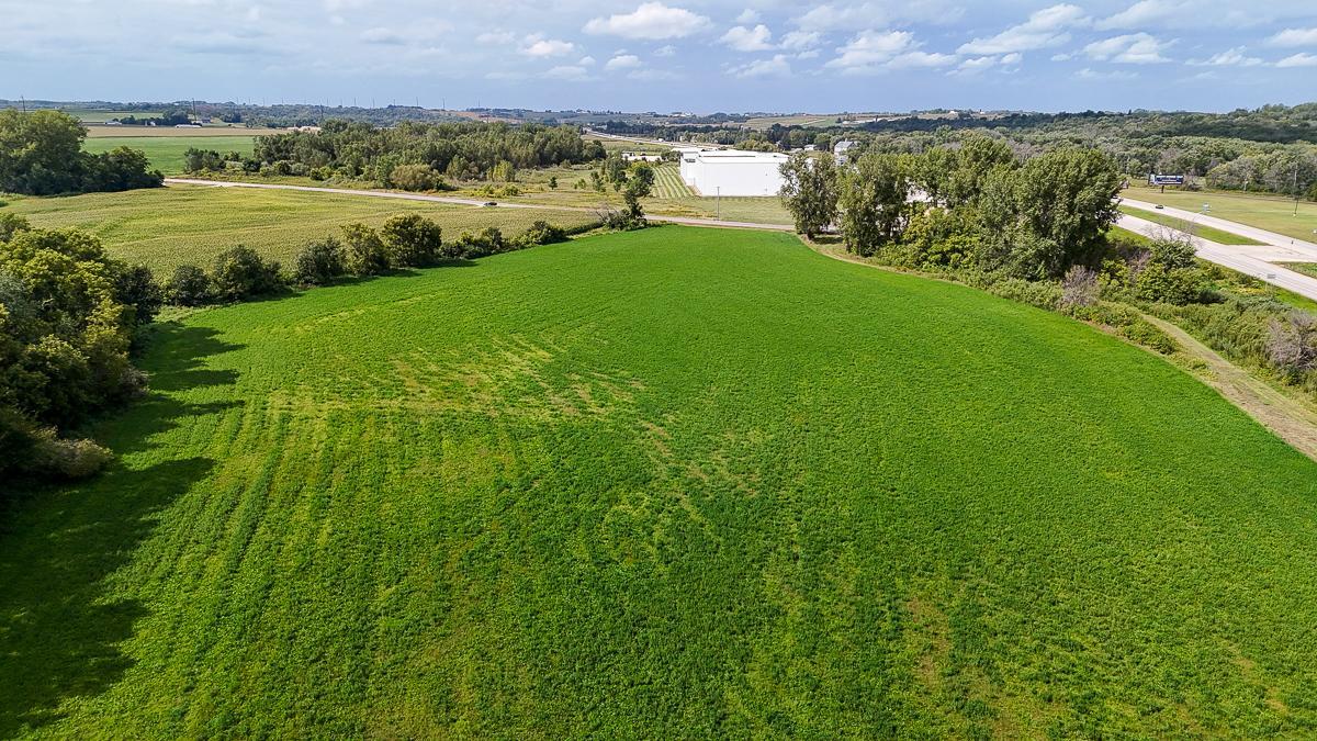 main property photo 17