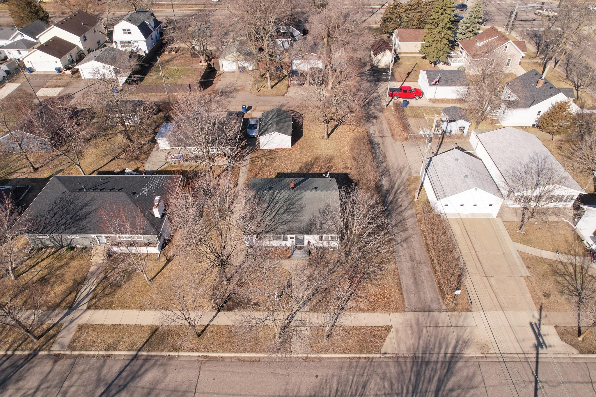 main property photo 34