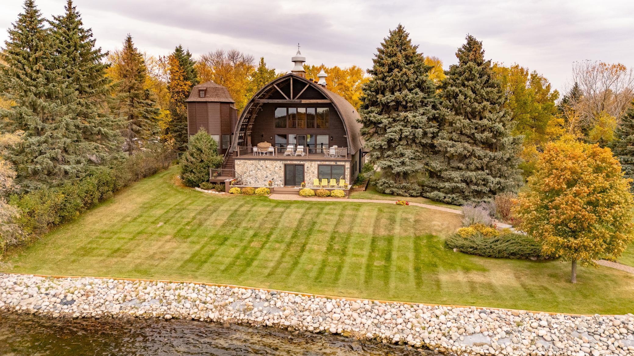 main property photo 30