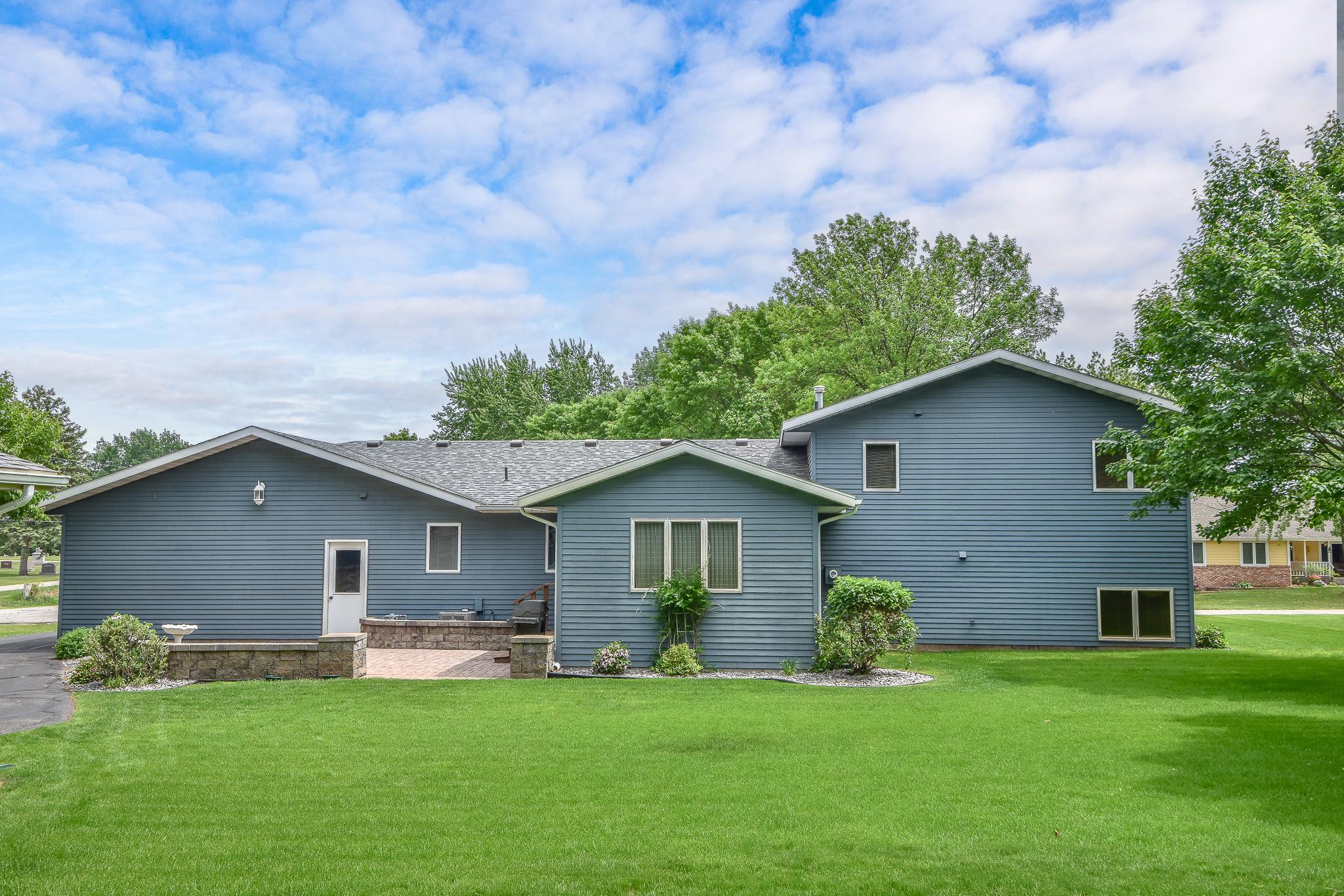 main property photo 5