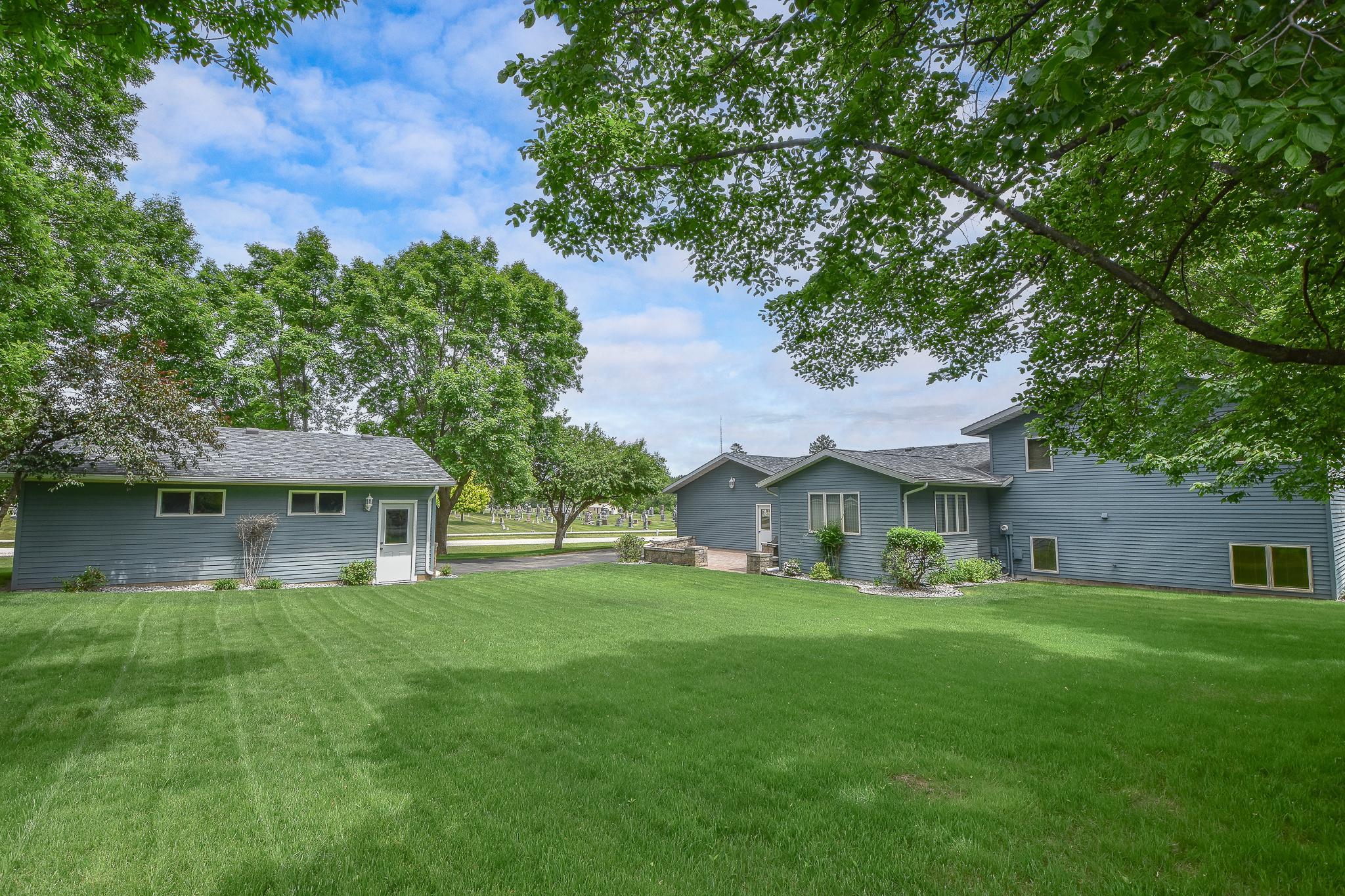 main property photo 8