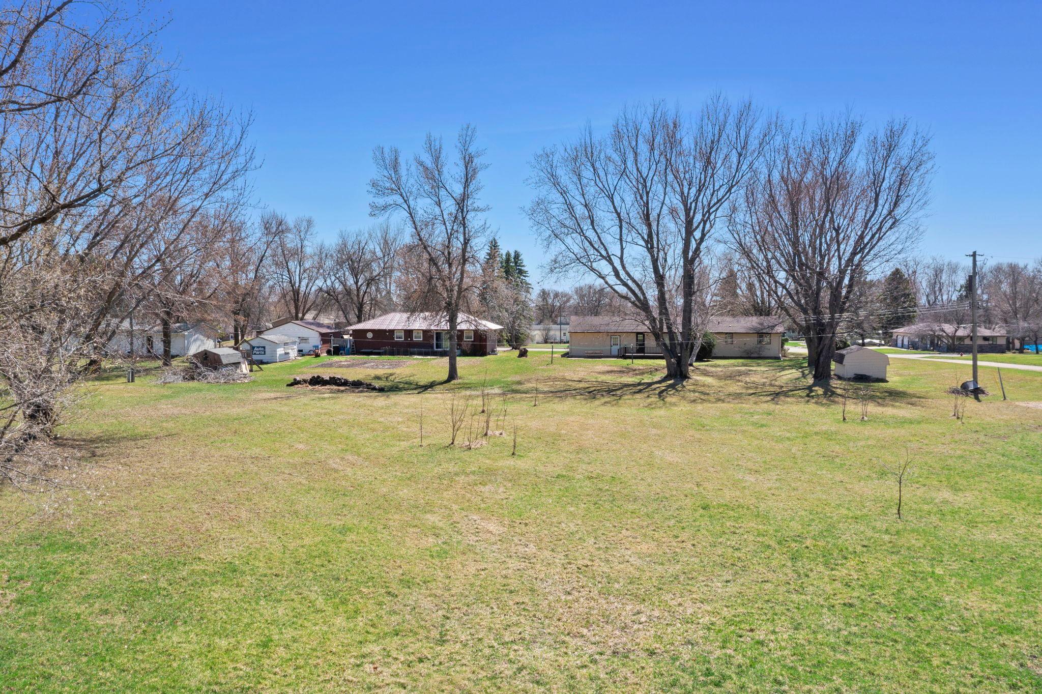 main property photo 15