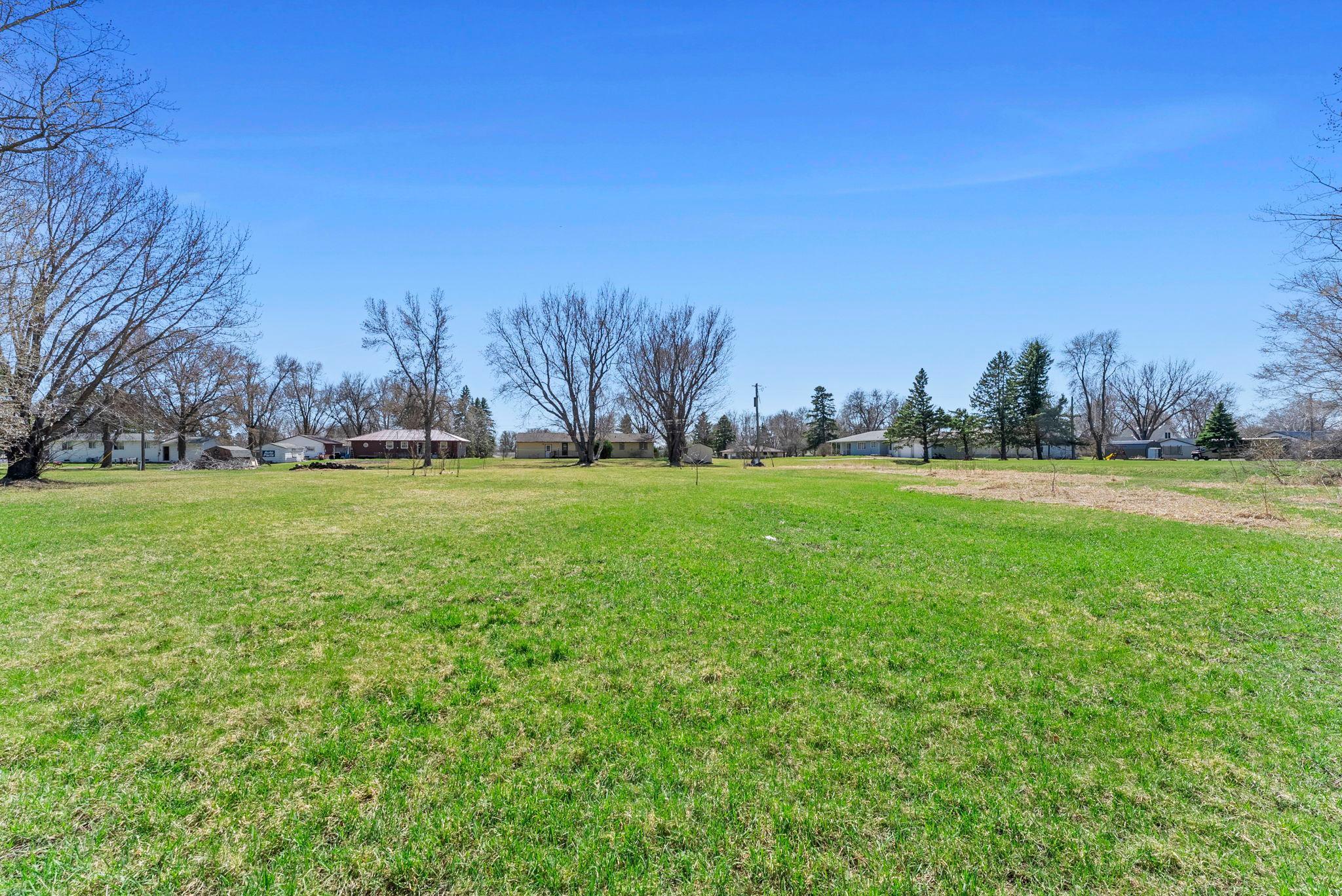 main property photo 9
