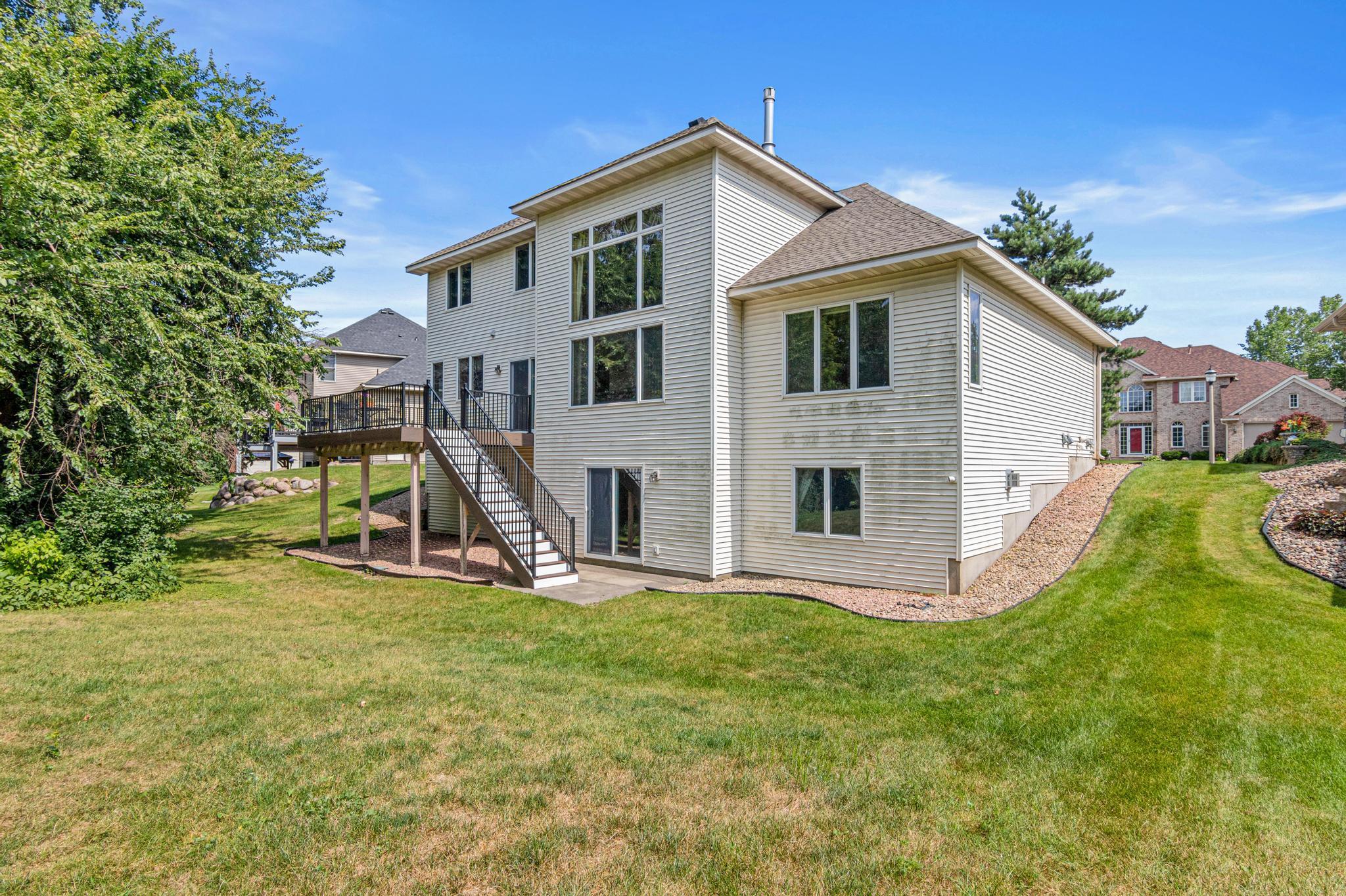 main property photo 23