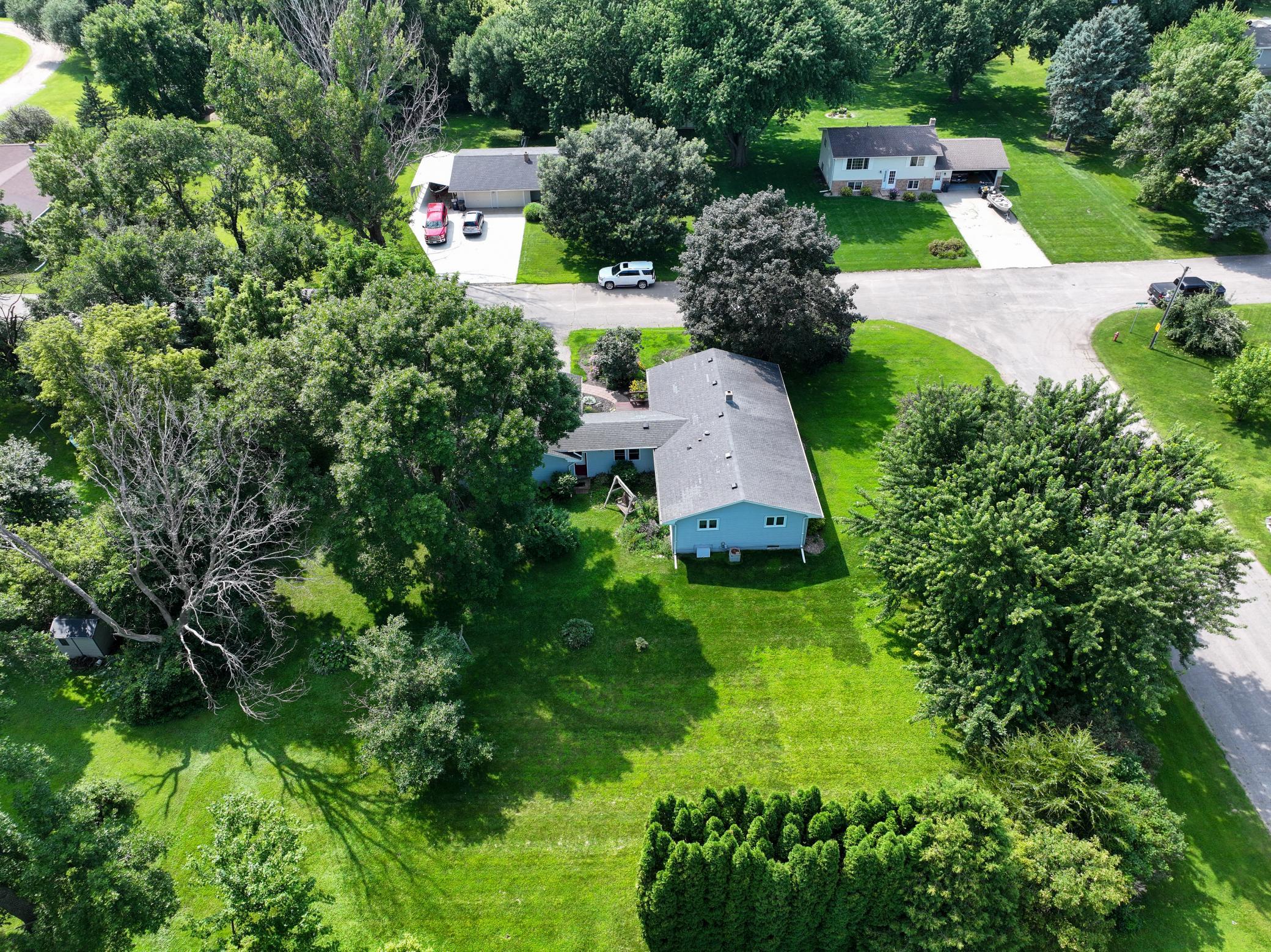 main property photo 28