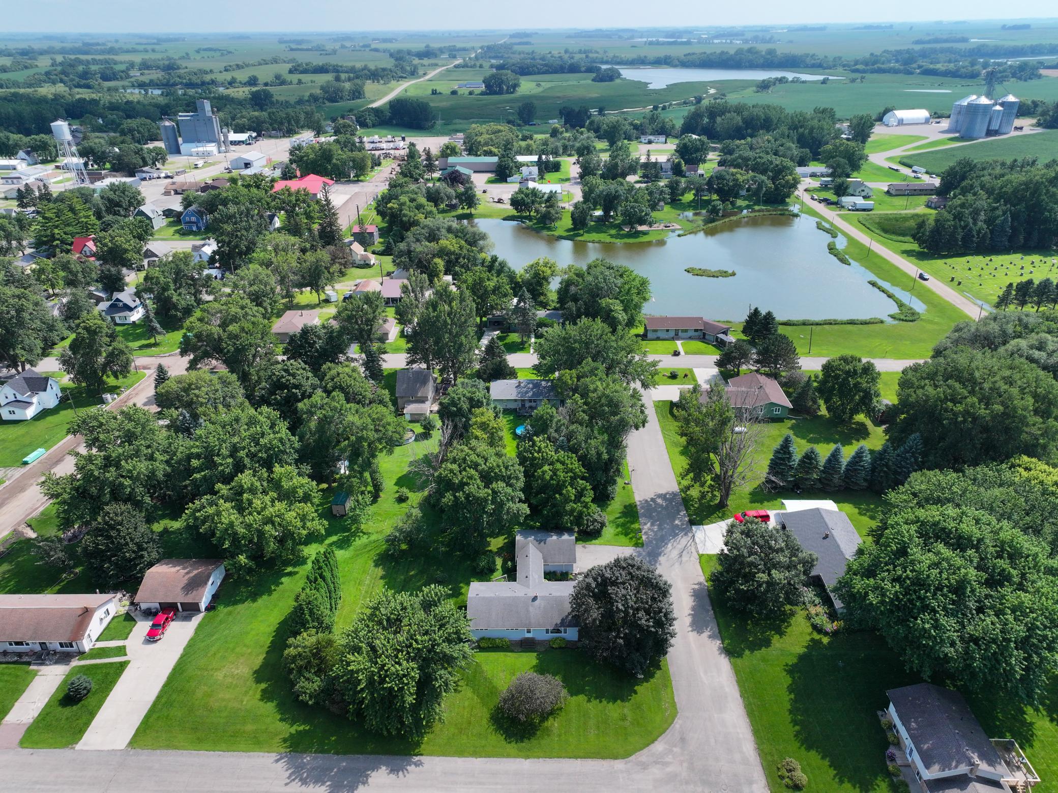 main property photo 35