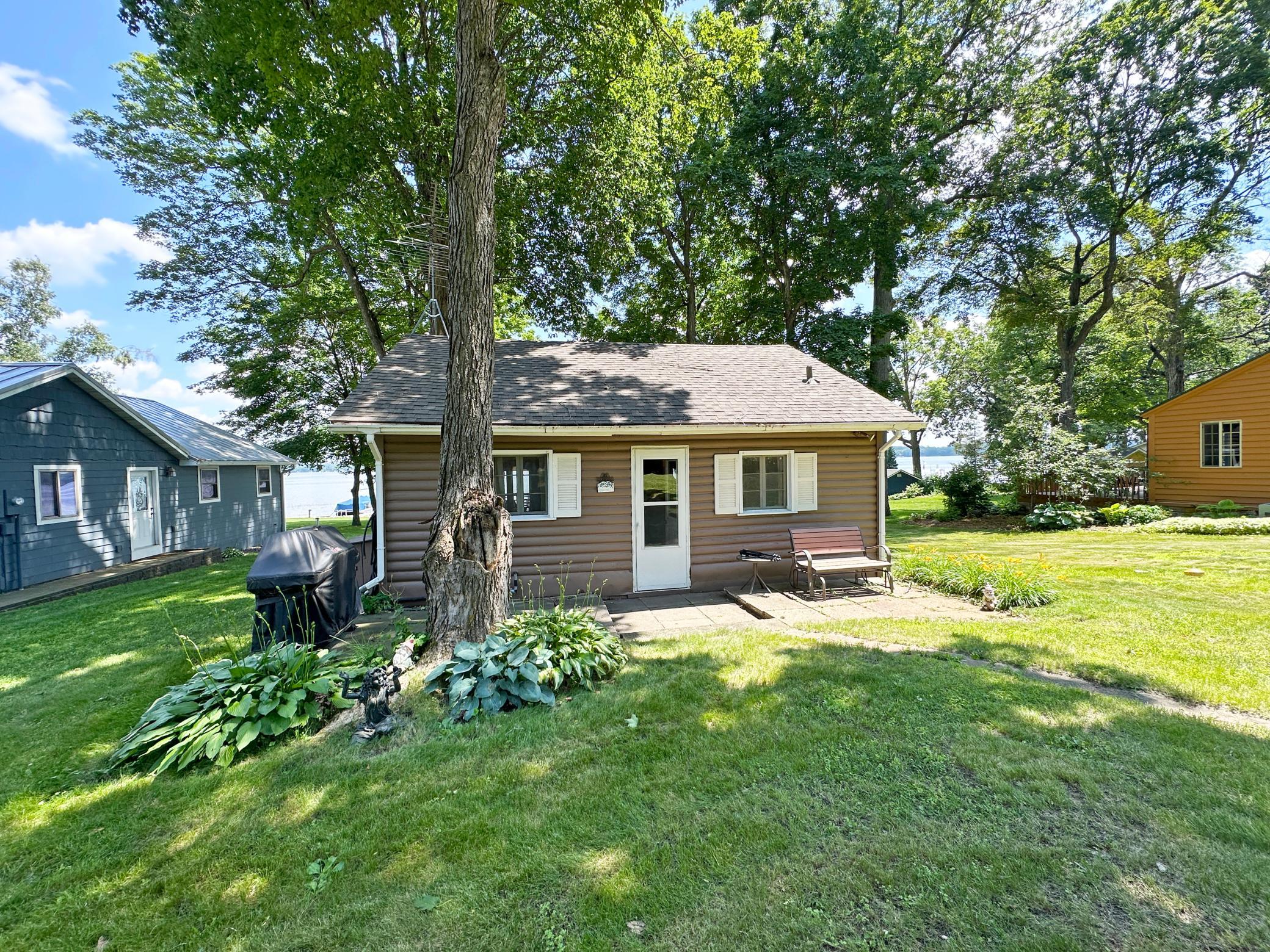 main property photo 30