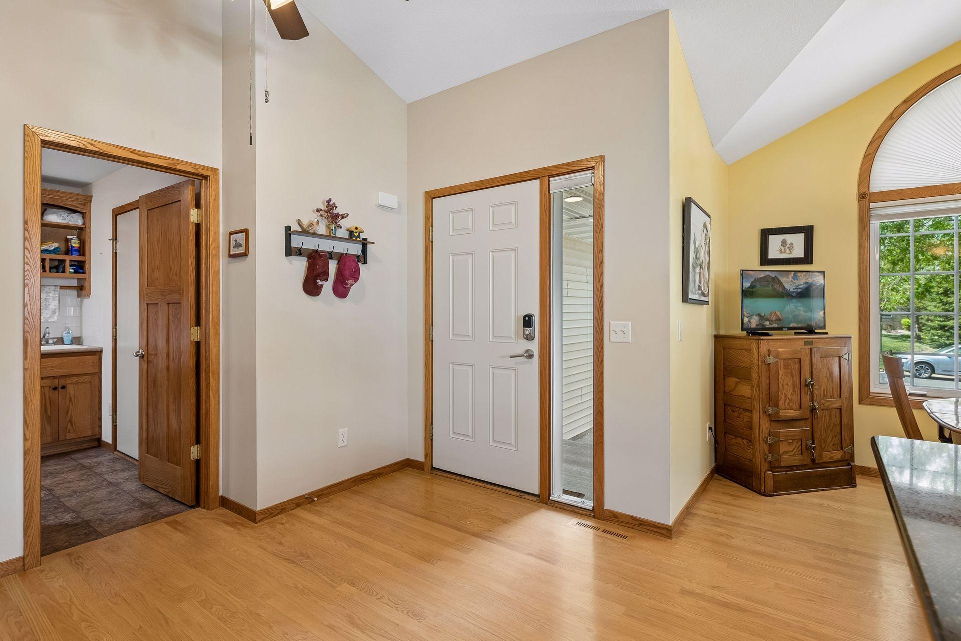 main property photo 5