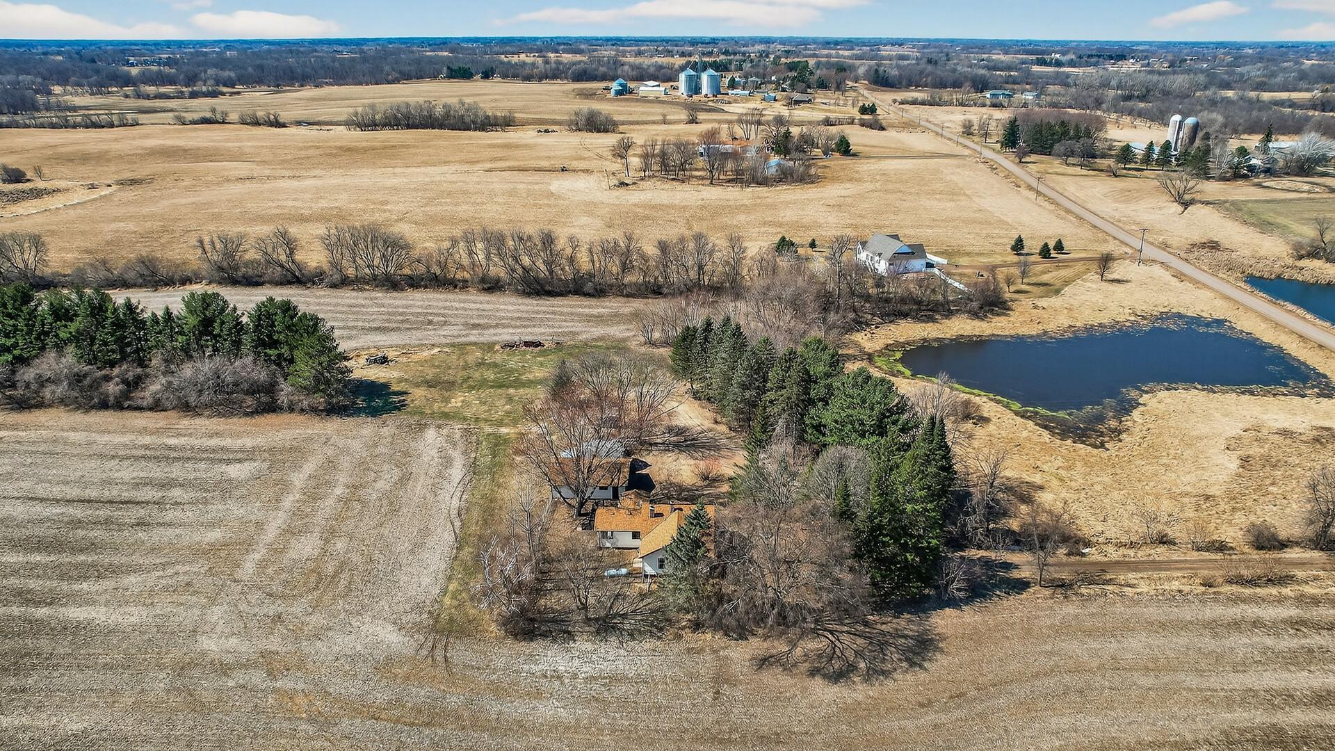 main property photo 40