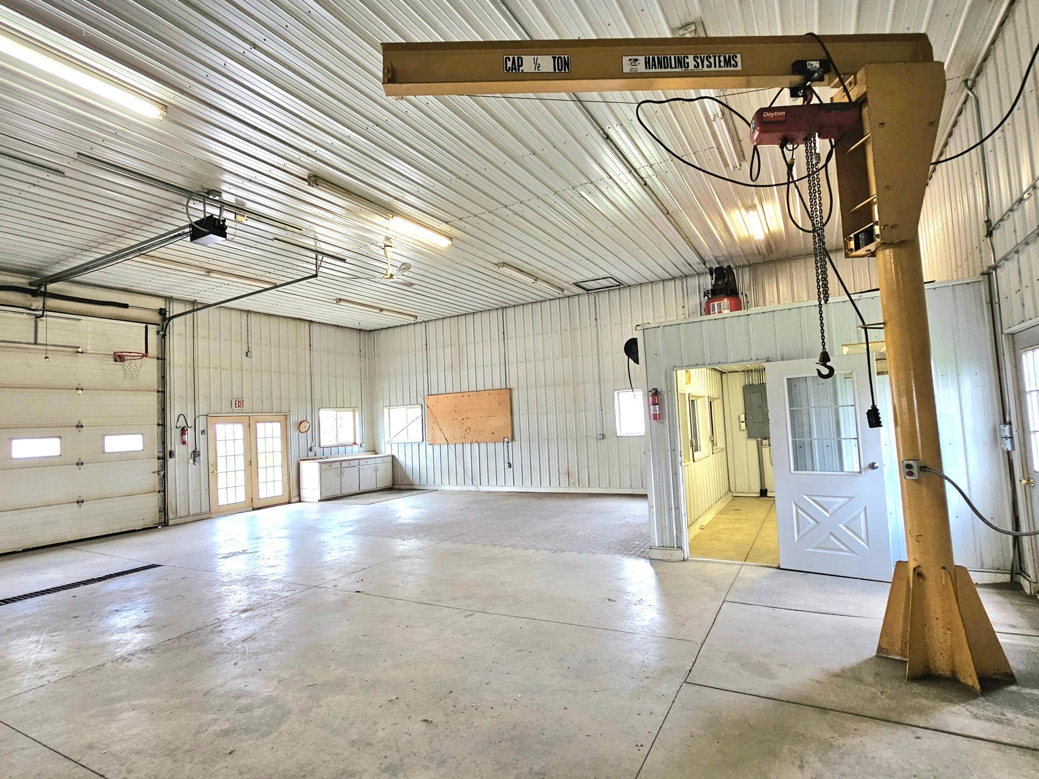main property photo 75