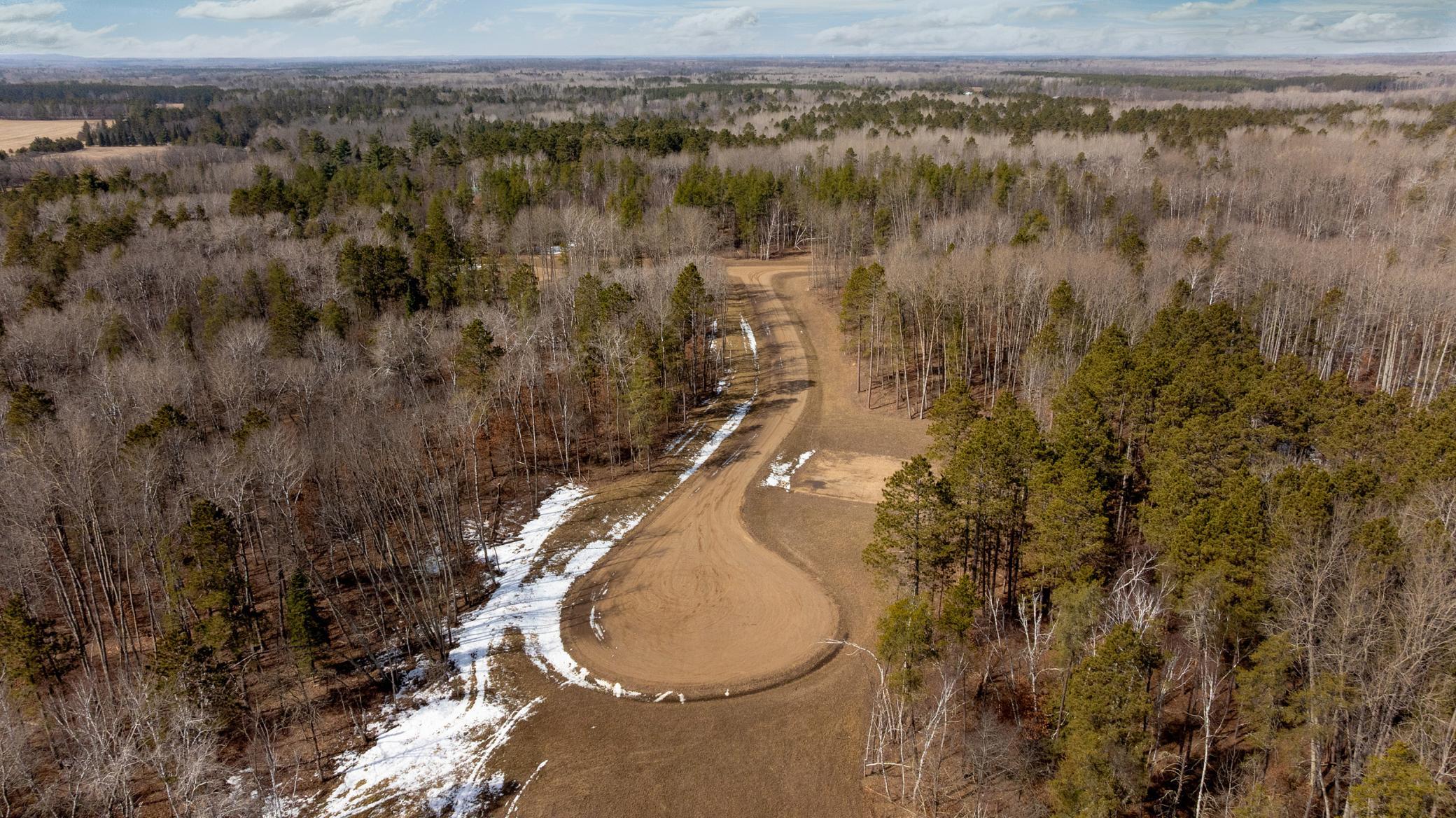 main property photo 9