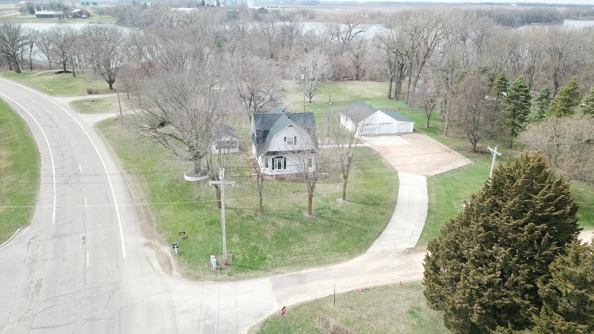 main property photo 36