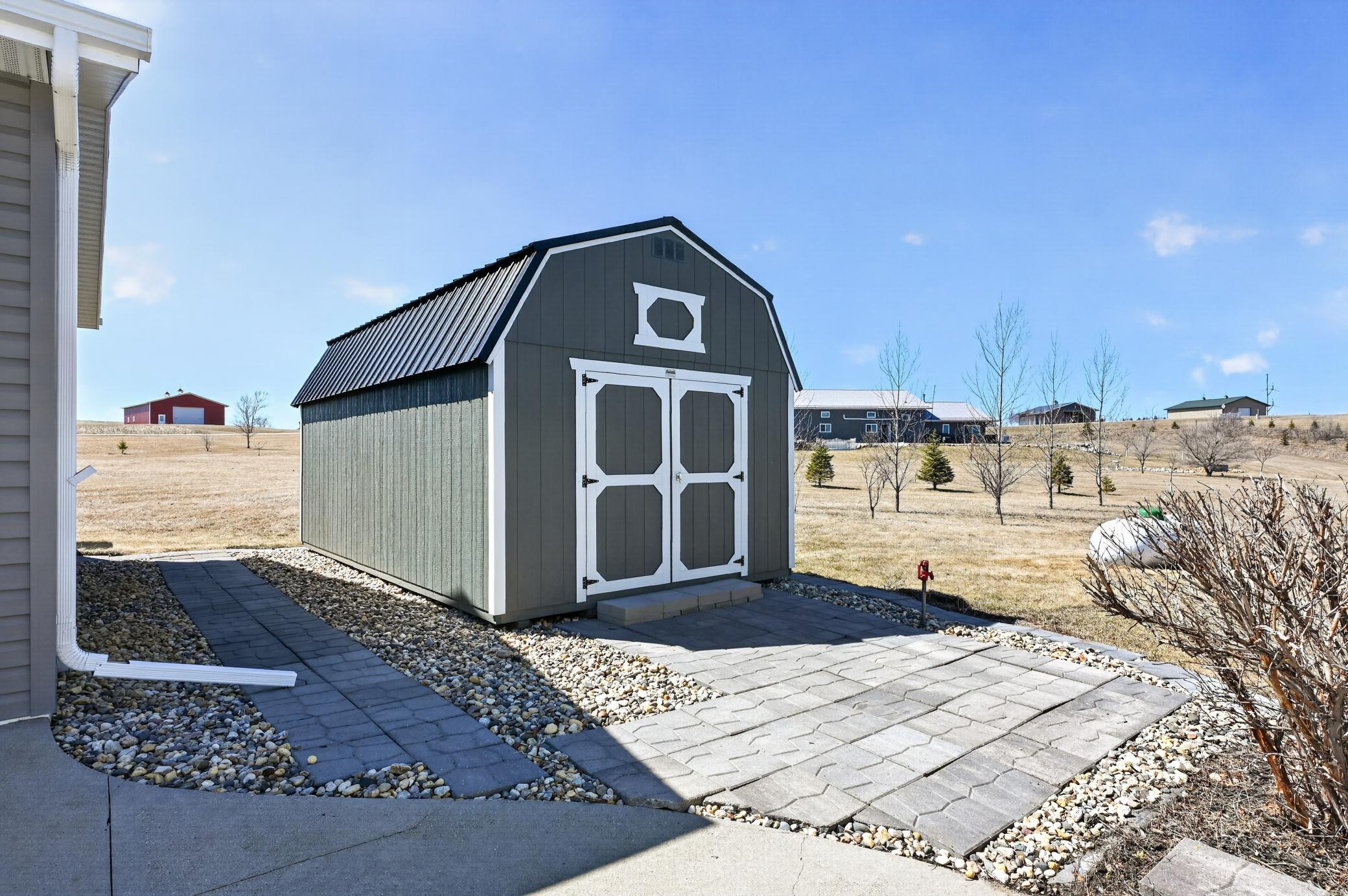 main property photo 24