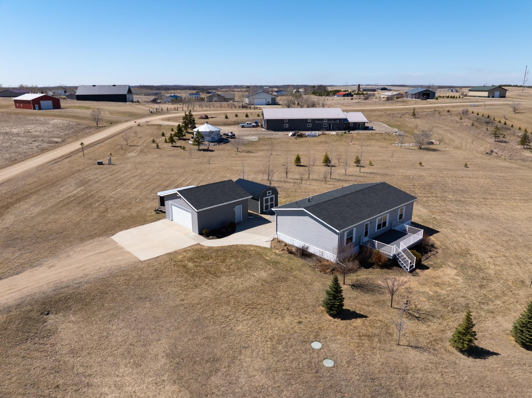 main property photo 35
