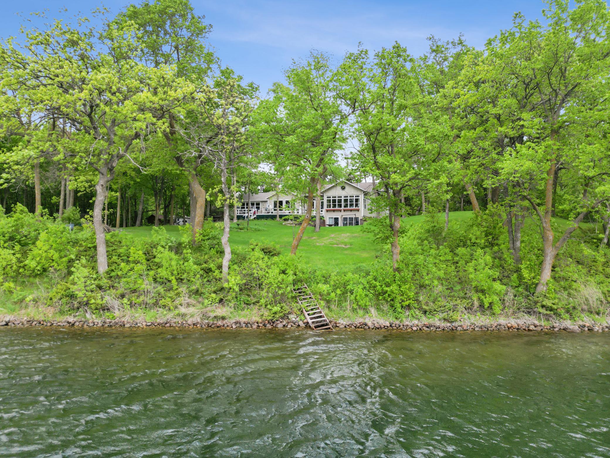 main property photo 32