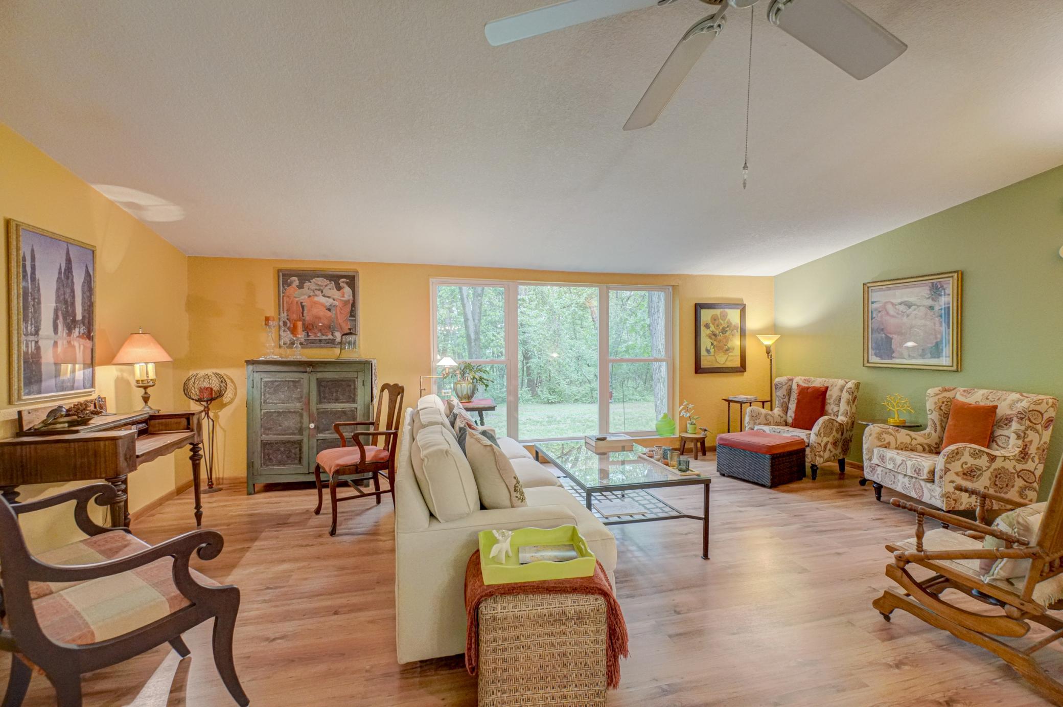 property viewer photo 7