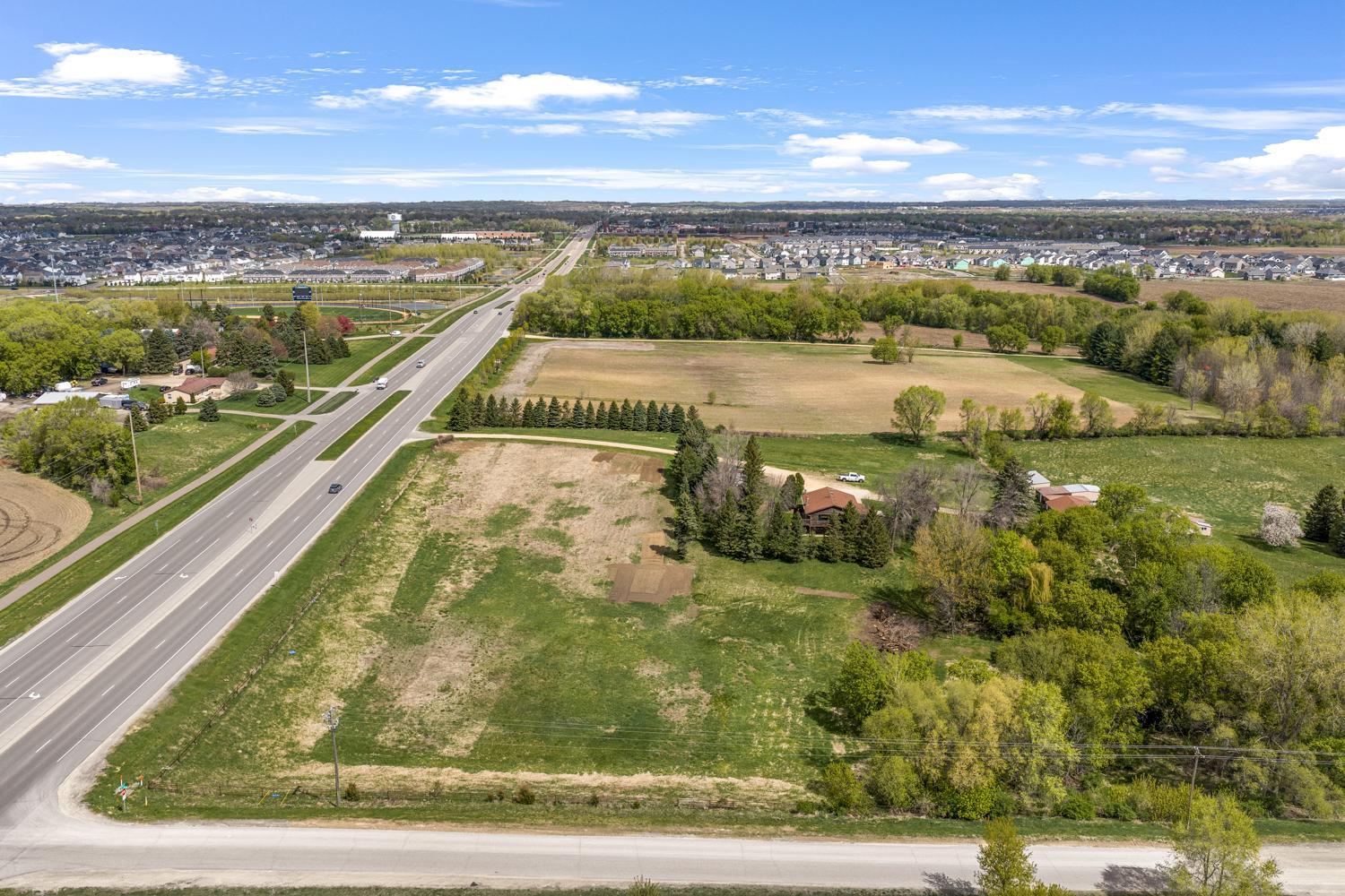 main property photo 37