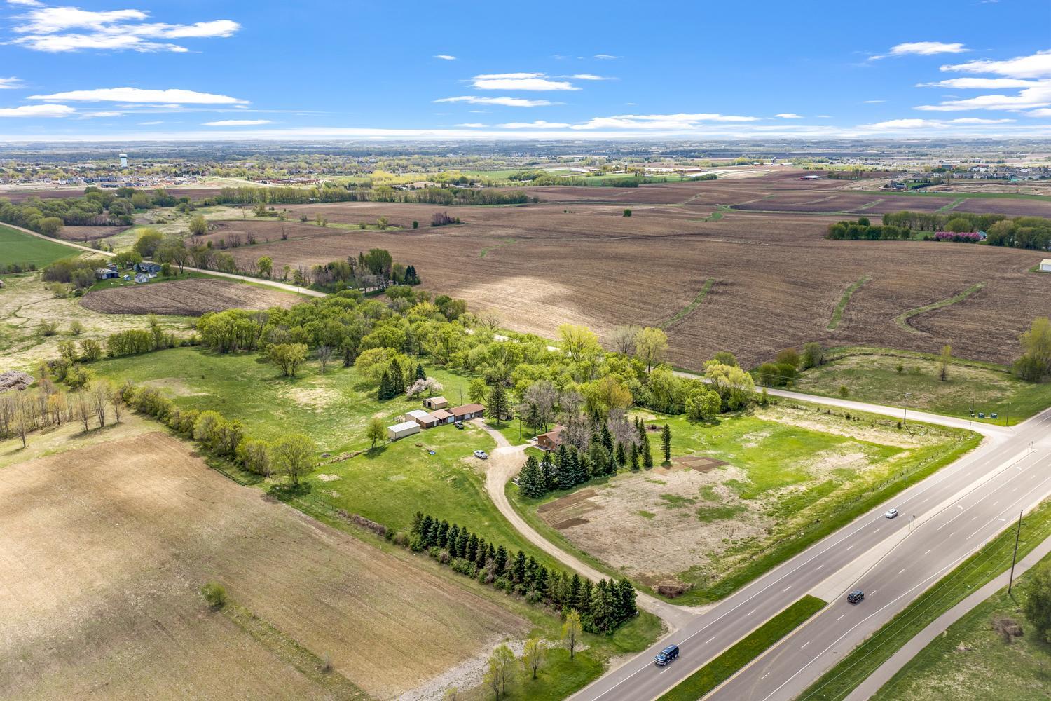 main property photo 40