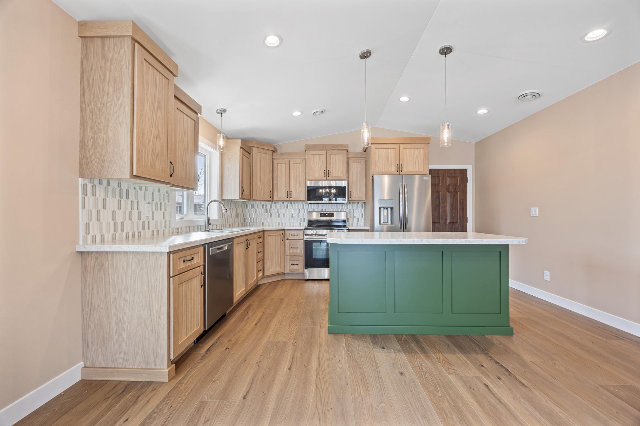 main property photo 14