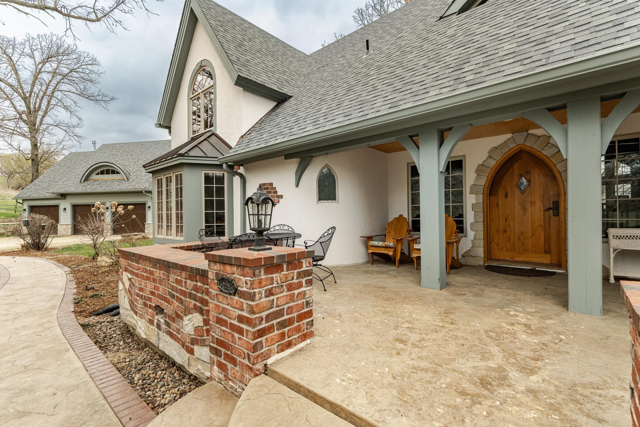 main property photo 10