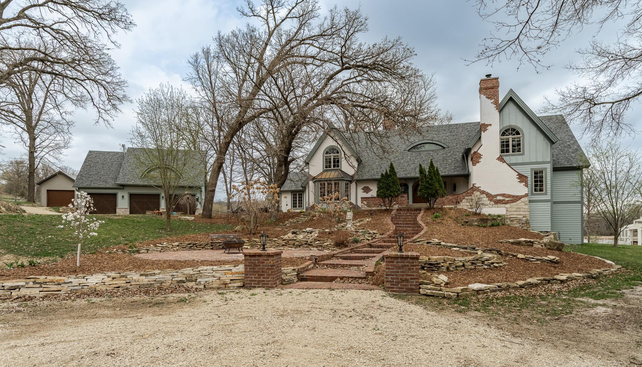 main property photo 11
